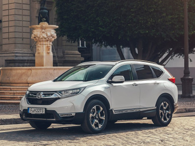 Looking down on the 2019 Honda CR-V Hybrid