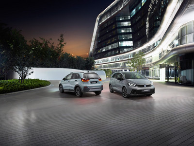 The refreshed 2023 Jazz and the new Advance Sport variant in Urban Grey