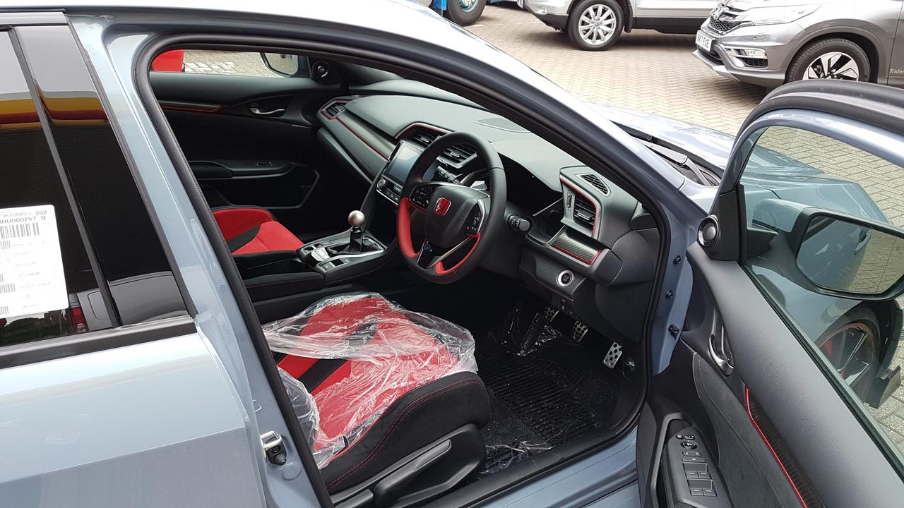 2017 Civic Type R arrives at Trident Honda