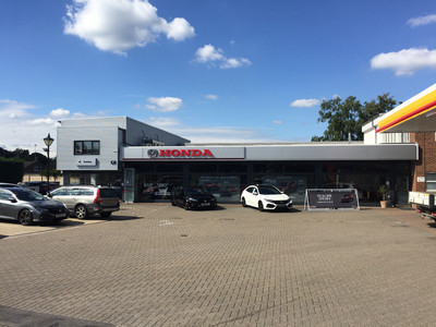 Trident Honda Ottershaw - Exterior Front of Showroom