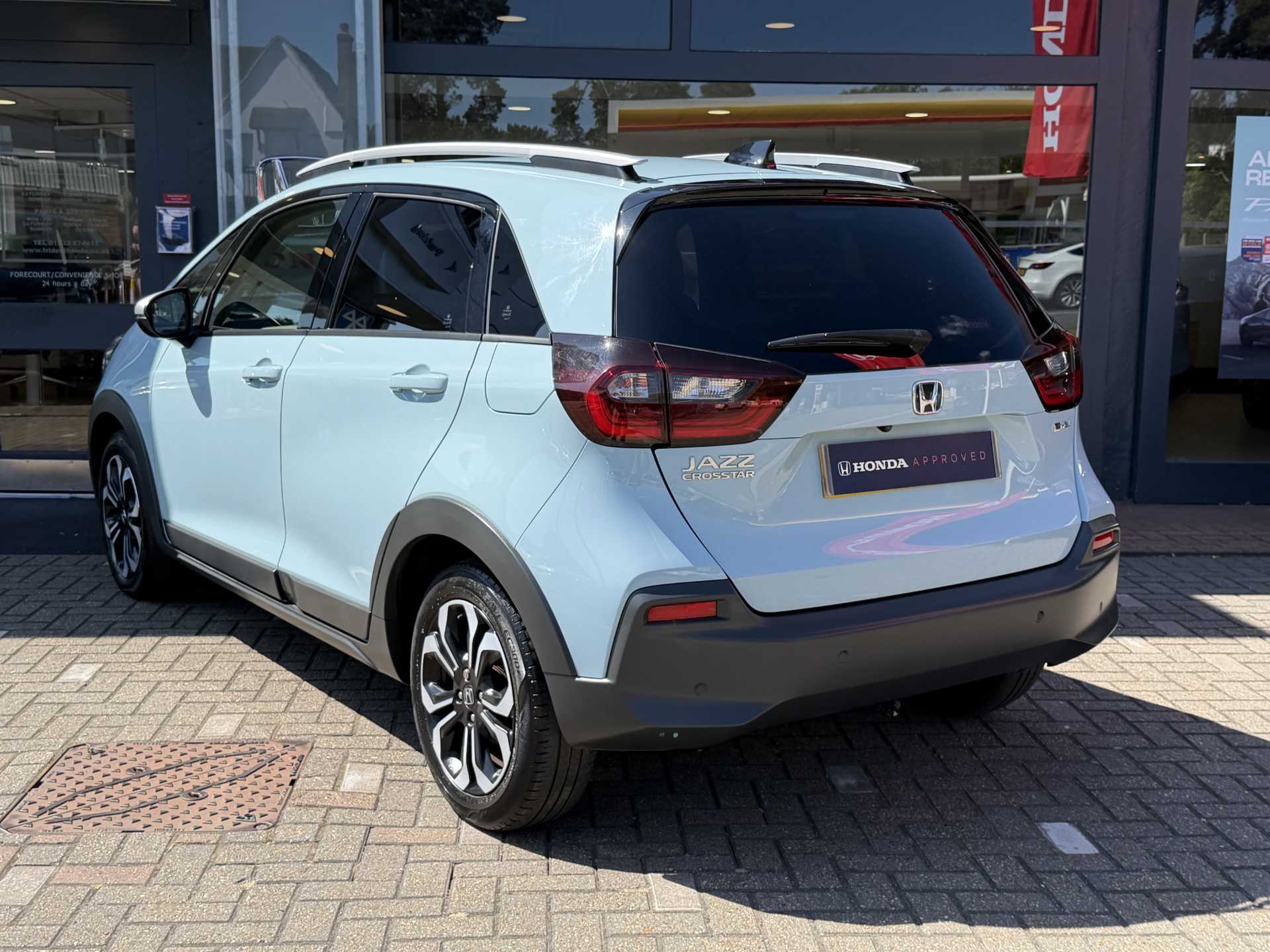 Honda Jazz 1.5 i-MMD Hybrid Crosstar EX 5dr eCVT - Image 3