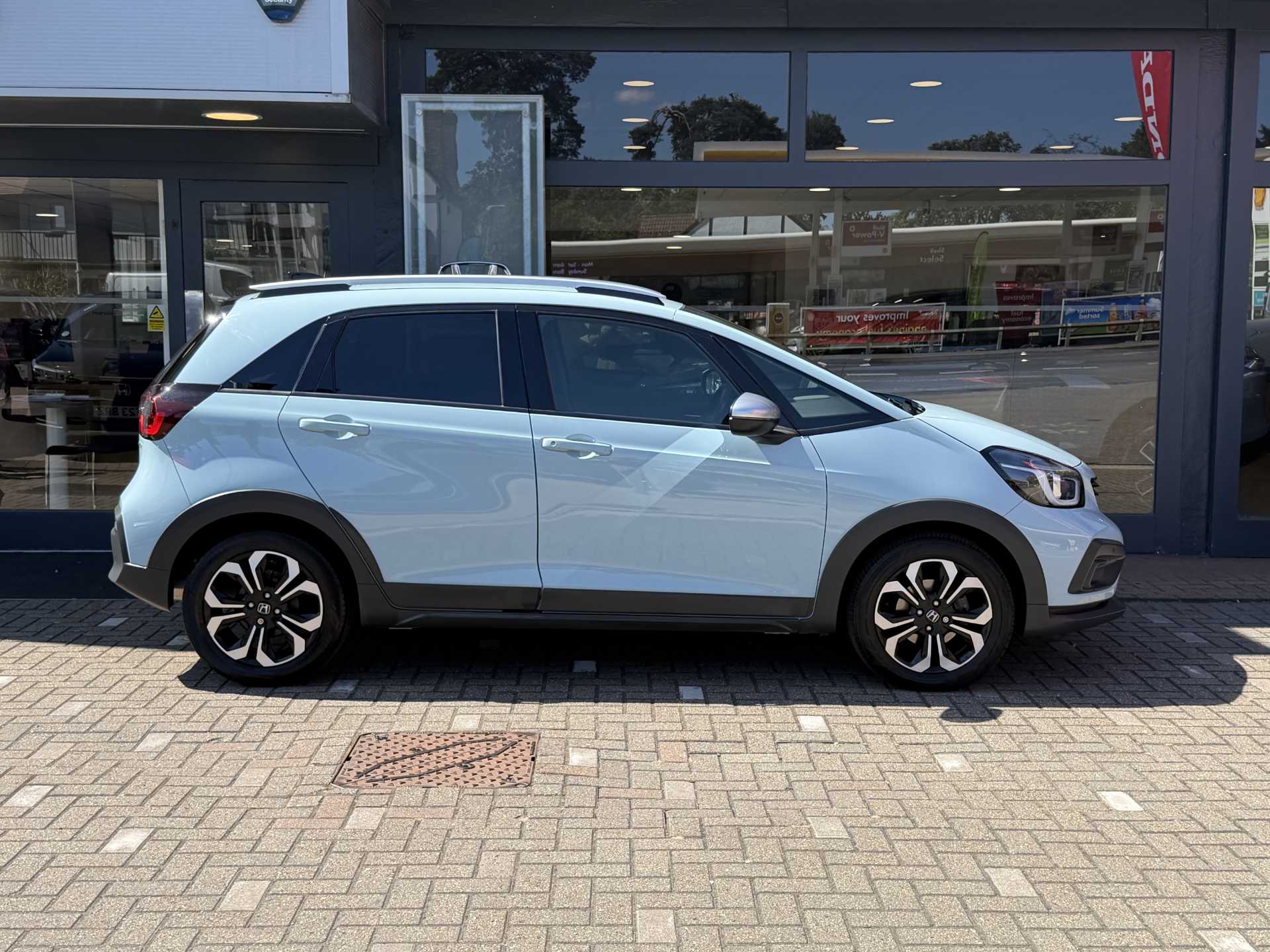 Honda Jazz 1.5 i-MMD Hybrid Crosstar EX 5dr eCVT - Image 5