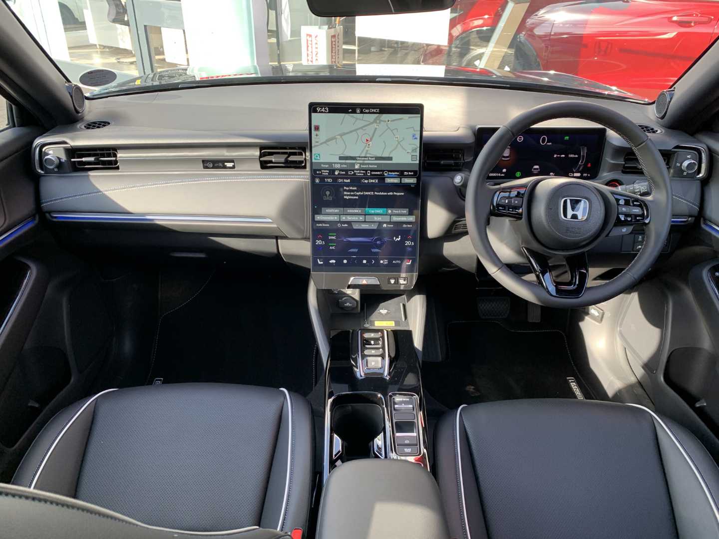 Honda e-Ny1 150kW Advance 69kWh 5dr Auto - Image 4