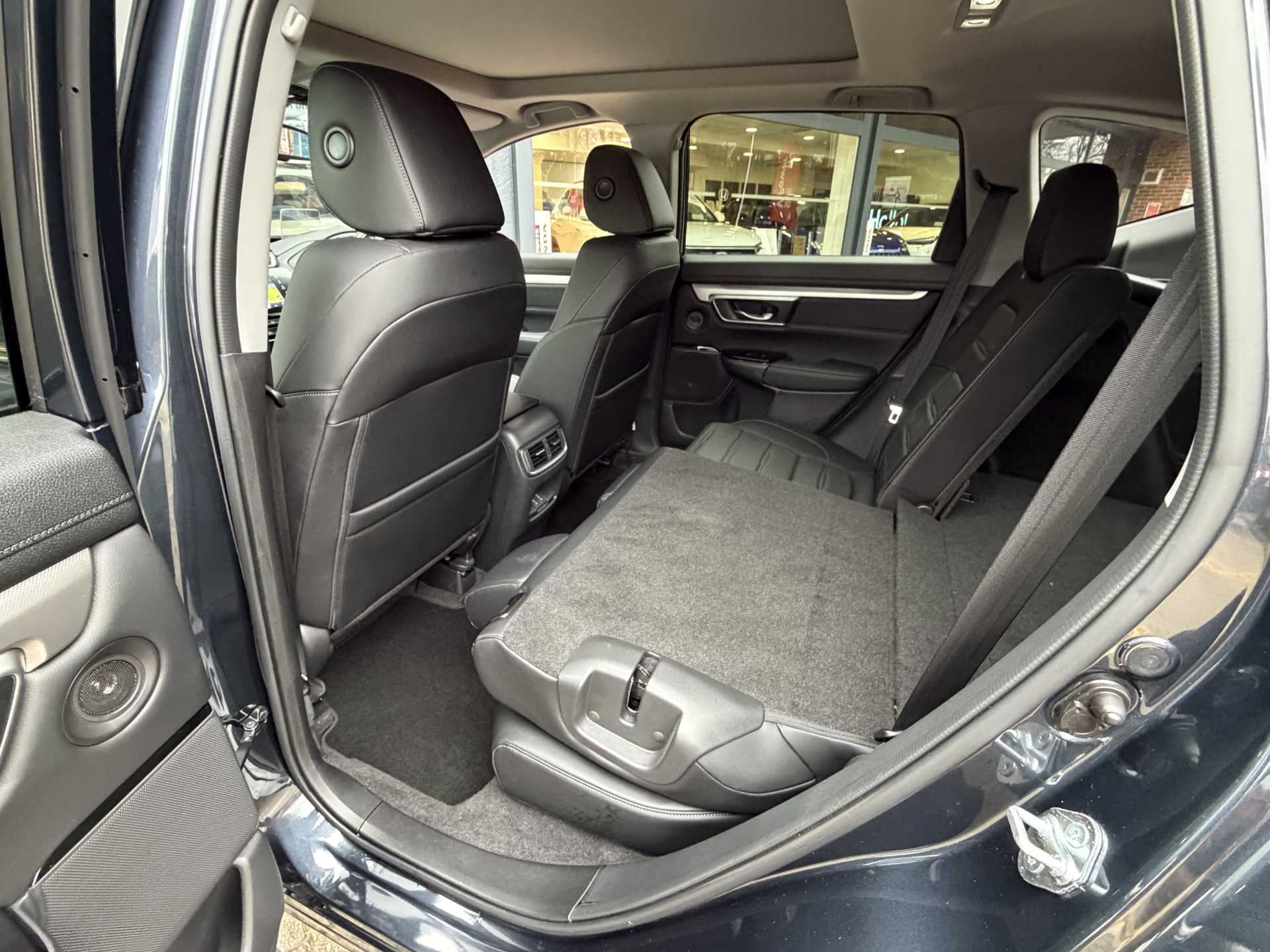 Honda CR-V 2.0 i-MMD Hybrid EX 5dr eCVT - Image 19
