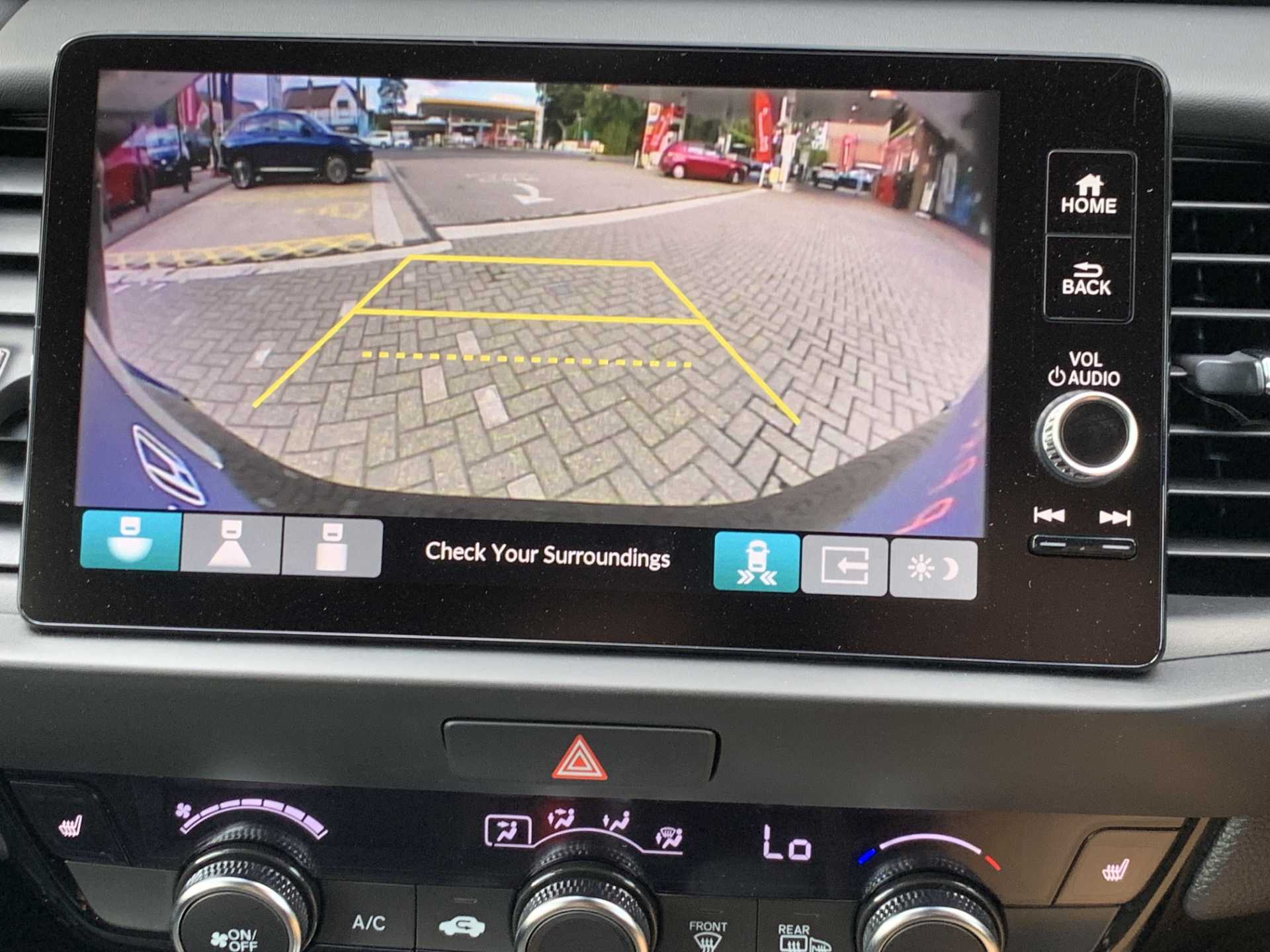 Honda Jazz 1.5 i-MMD Hybrid Advance 5dr eCVT - Image 14