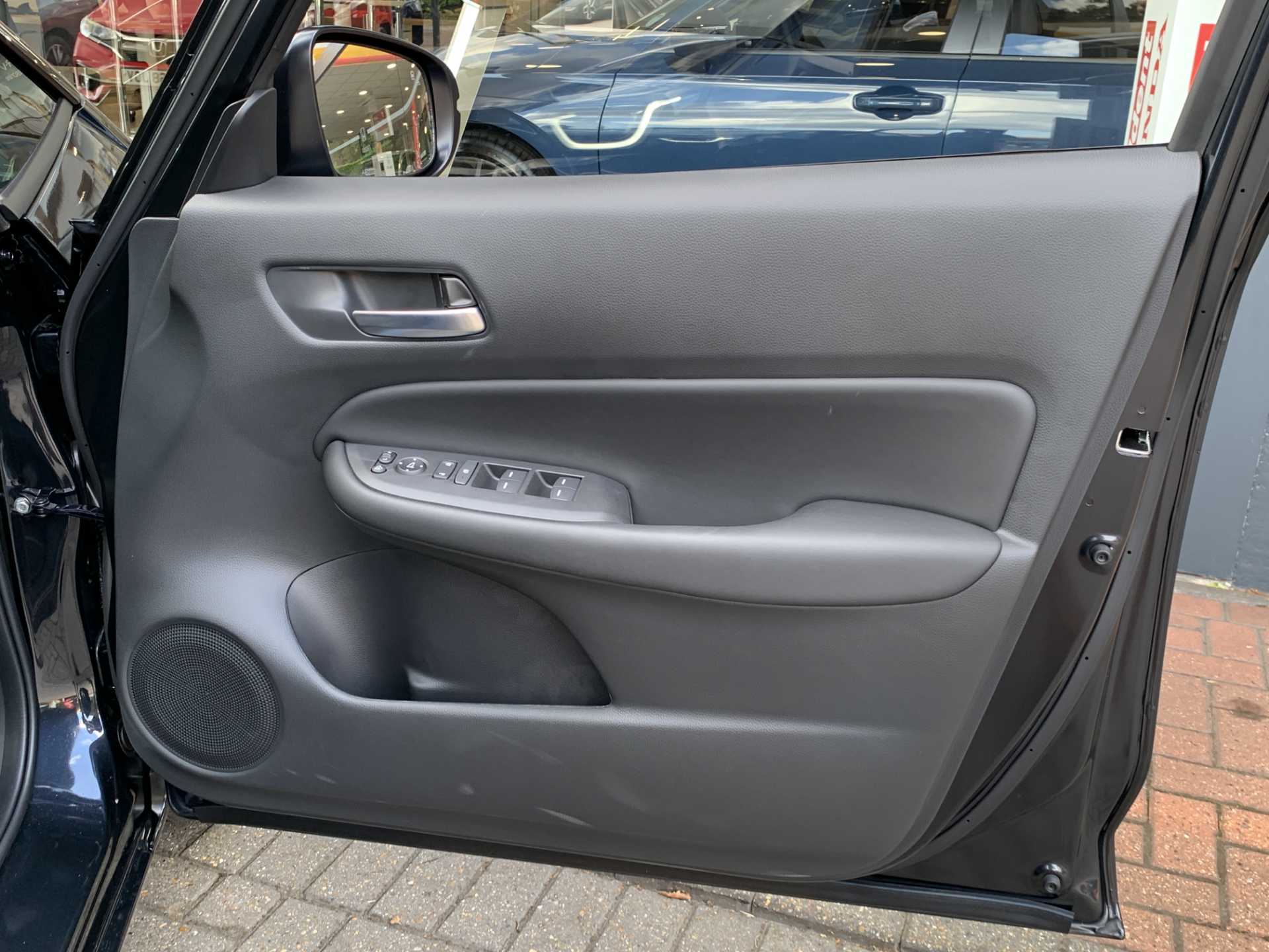 Honda Jazz 1.5 i-MMD Hybrid Advance 5dr eCVT - Image 17