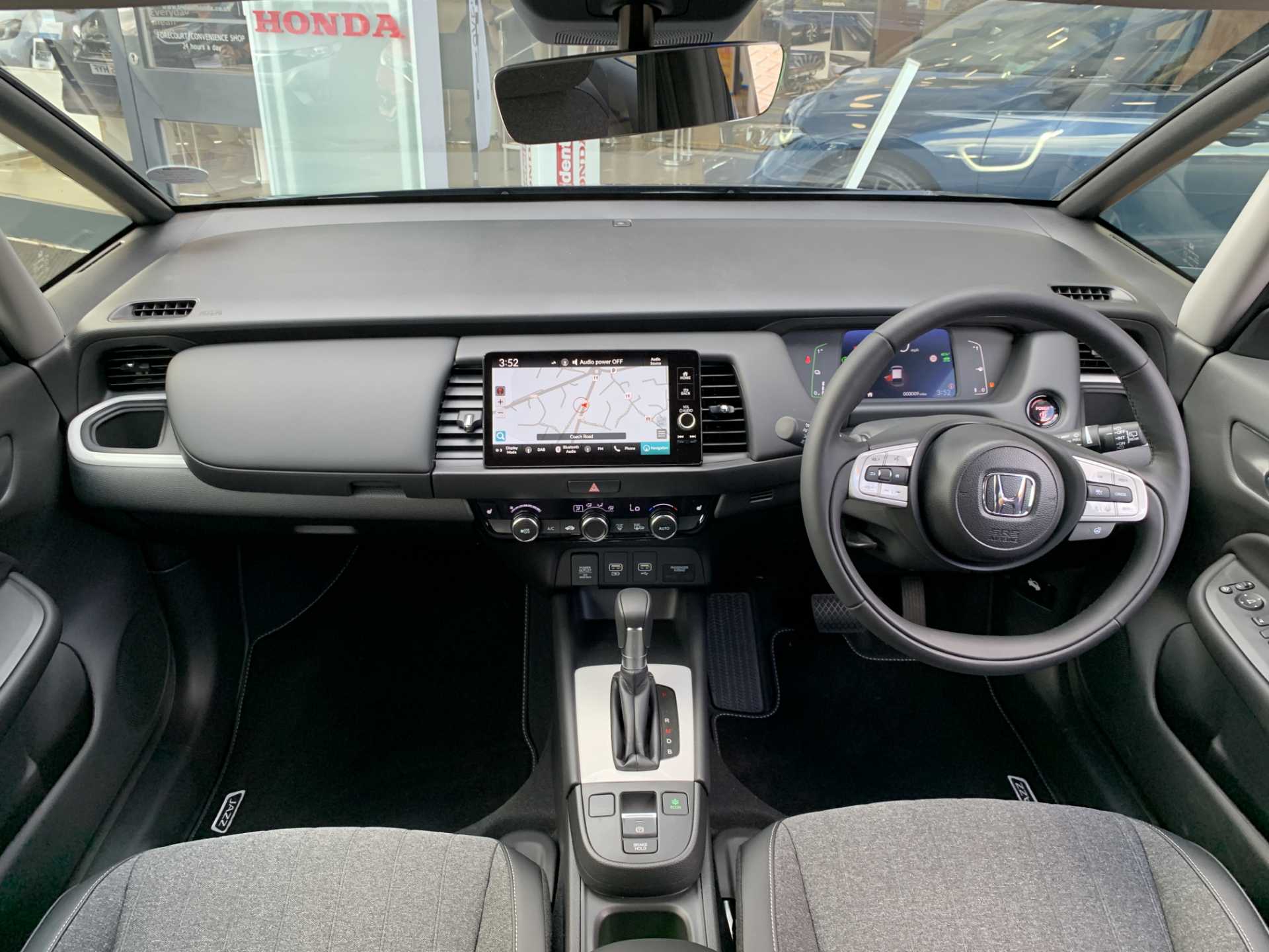 Honda Jazz 1.5 i-MMD Hybrid Advance 5dr eCVT - Image 4