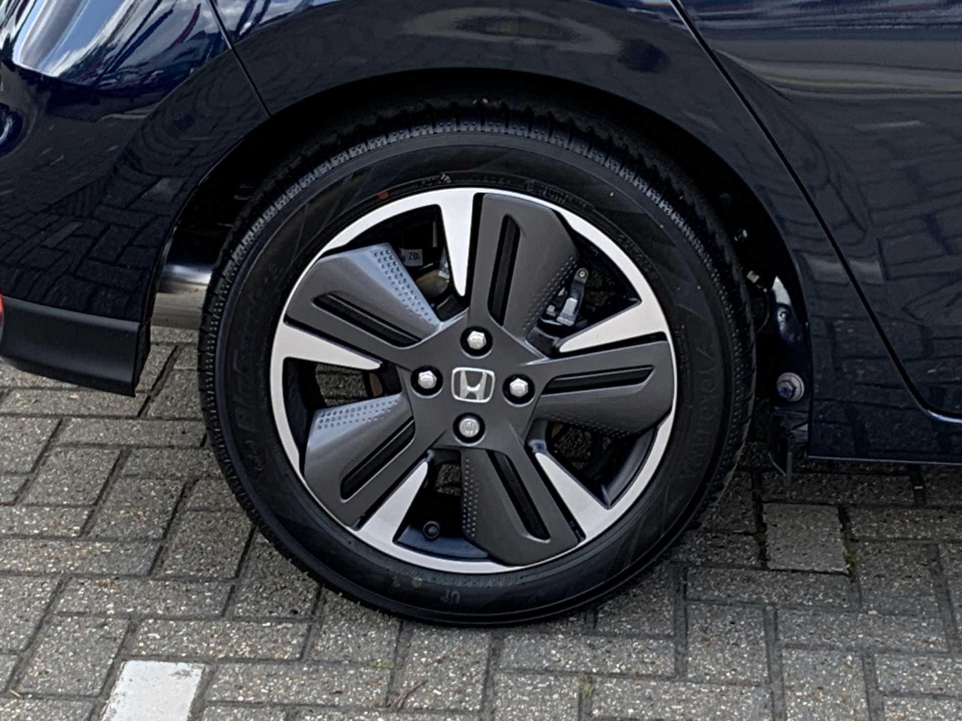Honda Jazz 1.5 i-MMD Hybrid Advance 5dr eCVT - Image 9