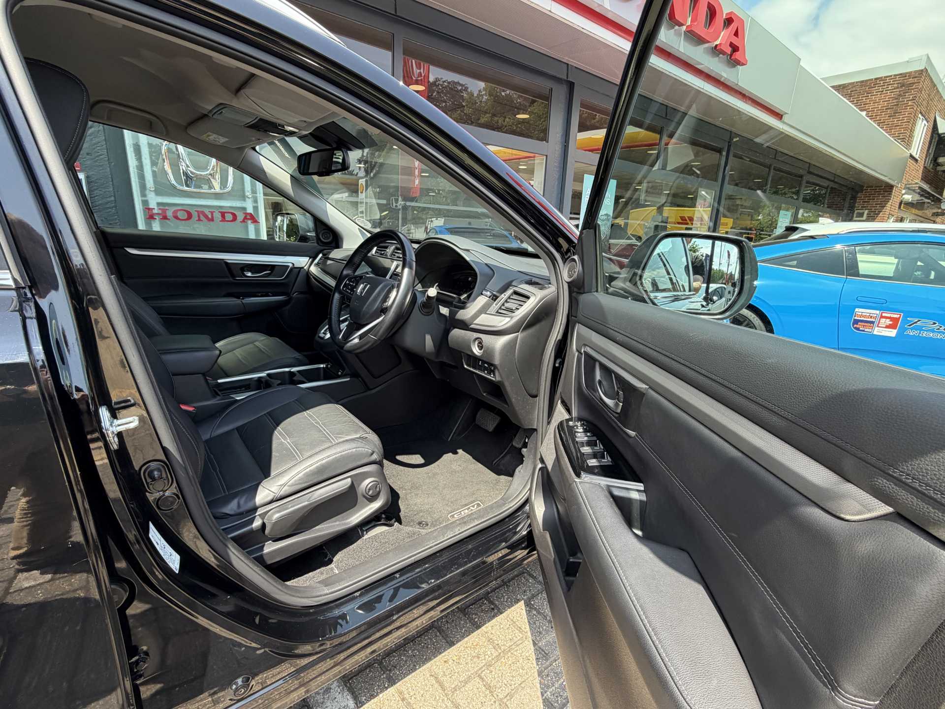 Honda CR-V 2.0 i-MMD Hybrid SR 2WD 5dr eCVT - Image 15
