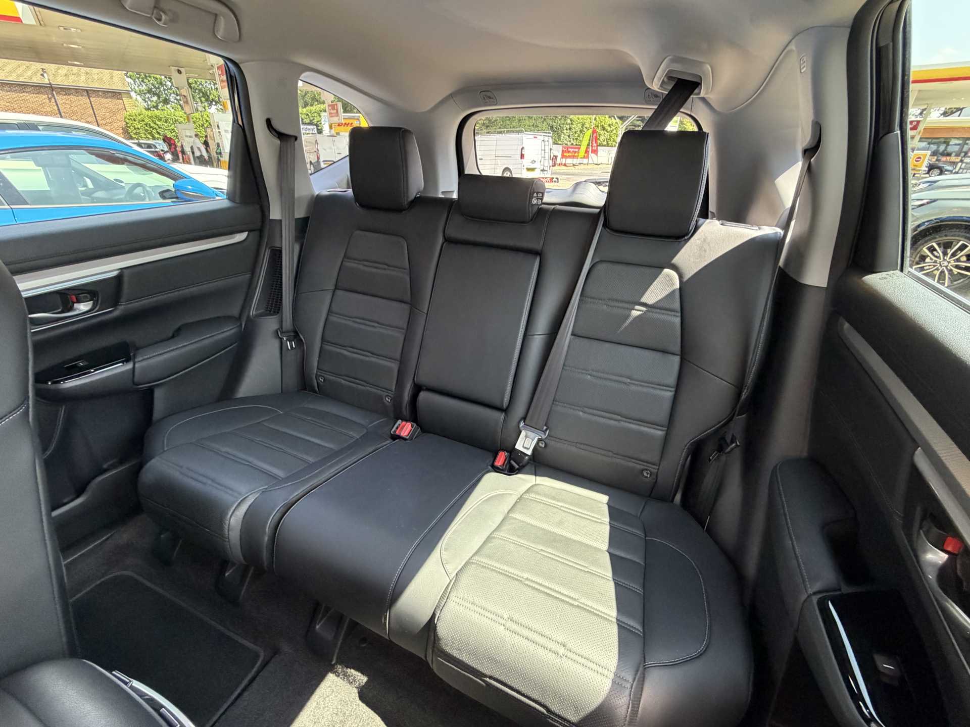 Honda CR-V 2.0 i-MMD Hybrid SR 2WD 5dr eCVT - Image 8