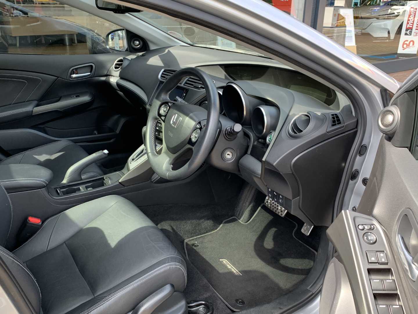 Honda CIVIC 1.8 i-VTEC SR 5dr Auto [DASP] - Image 15