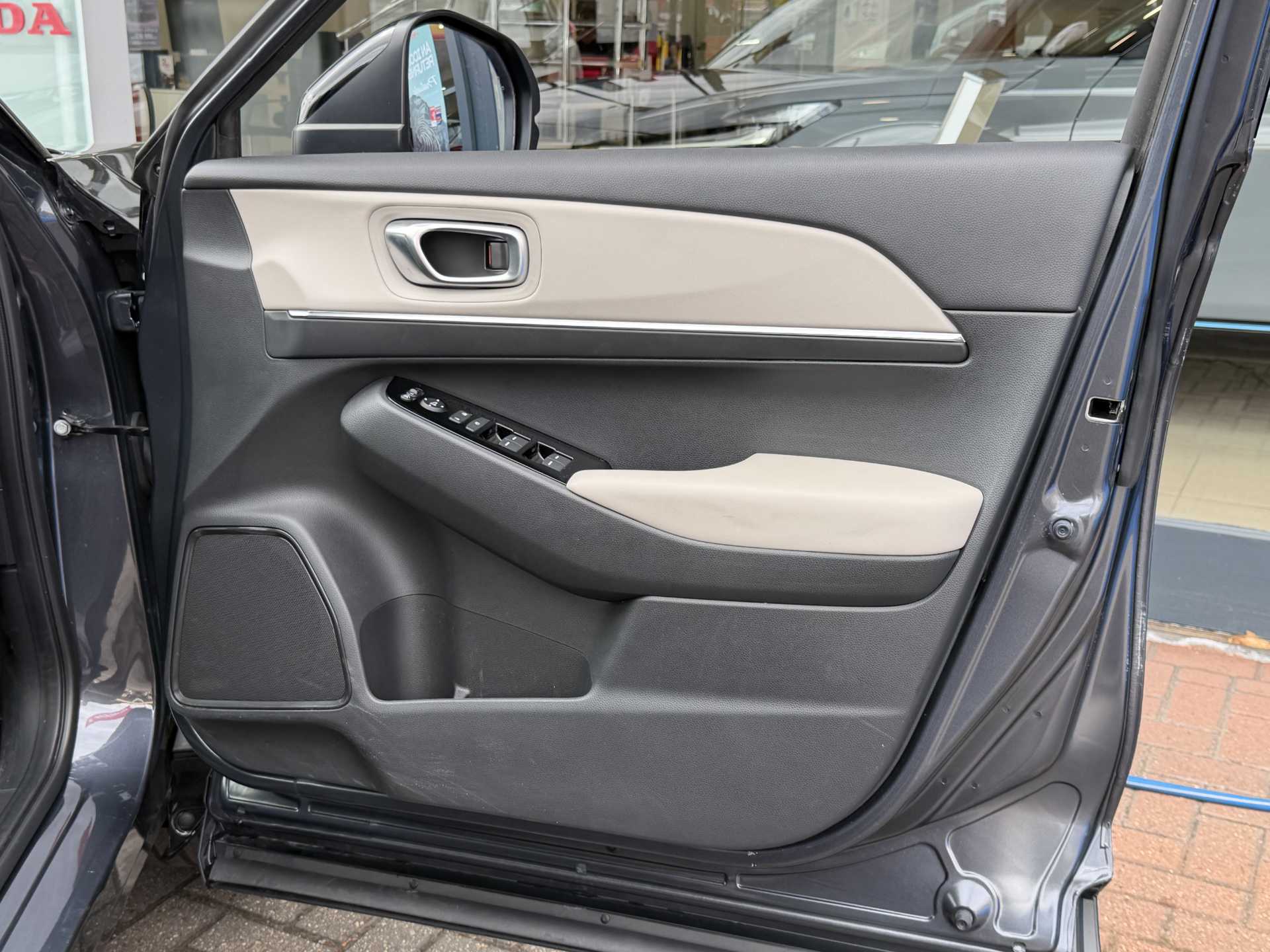 Honda HR-V 1.5 eHEV Advance Style 5dr CVT — image 17