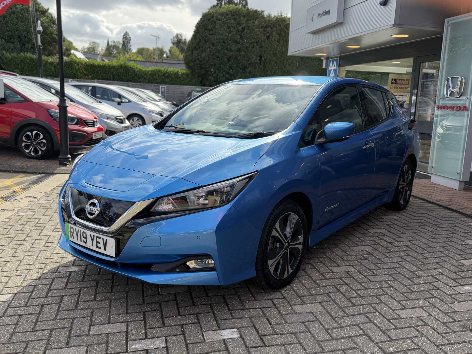 Nissan LEAF 110kW N-Connecta 40kWh 5dr Auto — image 10