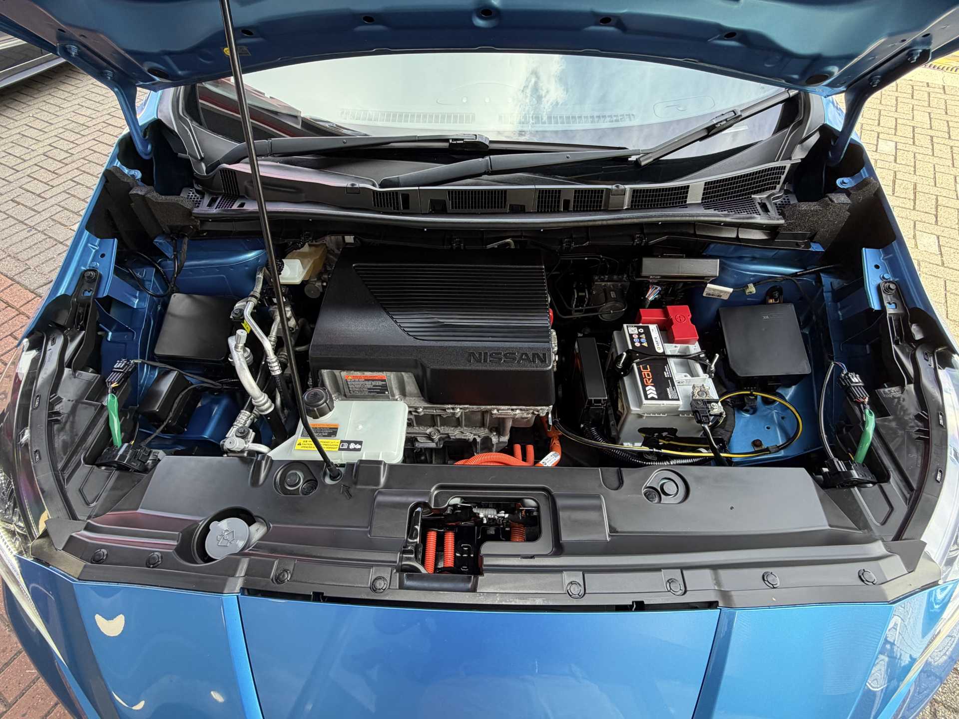 Nissan LEAF 110kW N-Connecta 40kWh 5dr Auto — image 20
