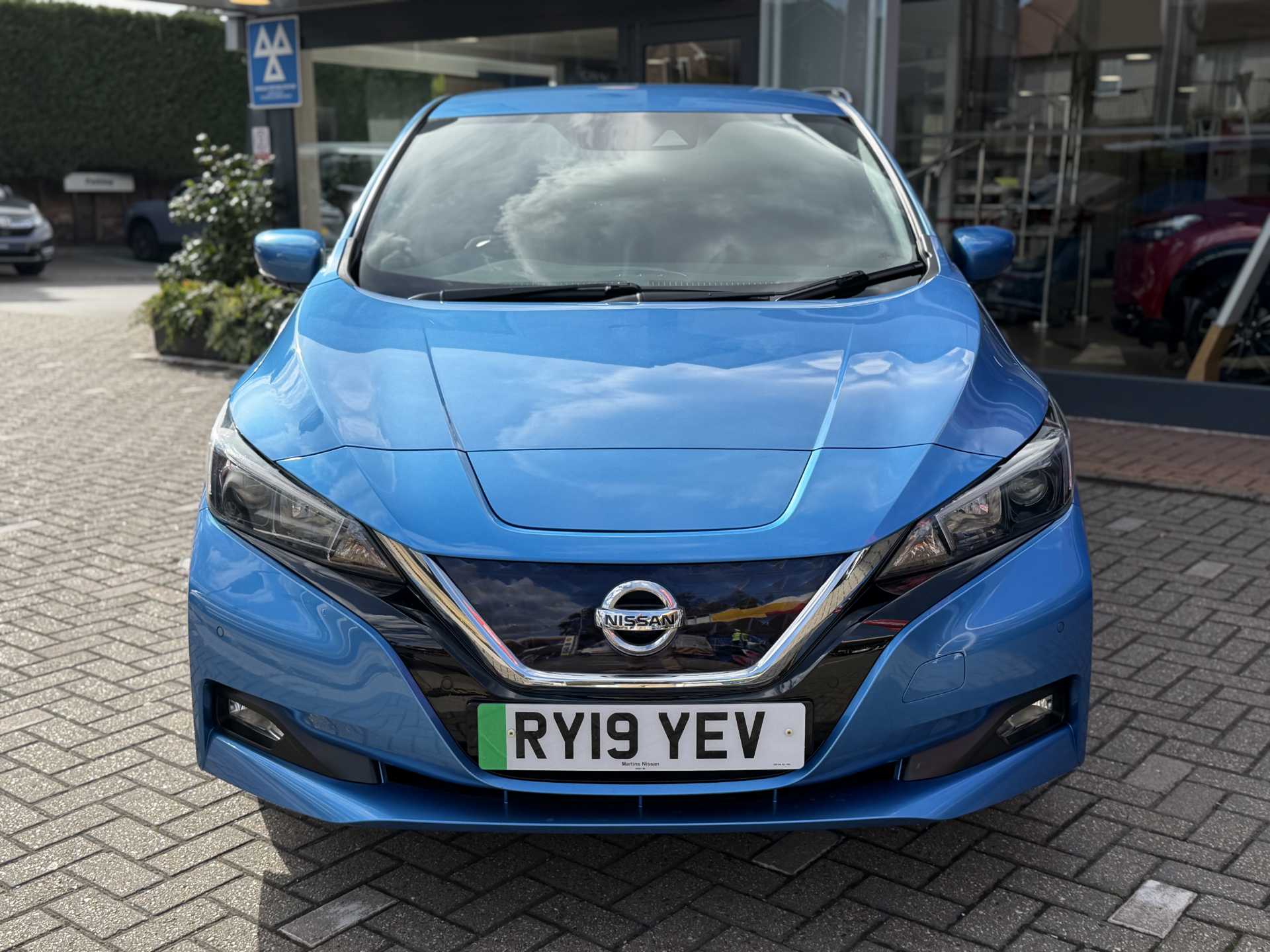 Nissan LEAF 110kW N-Connecta 40kWh 5dr Auto — image 6