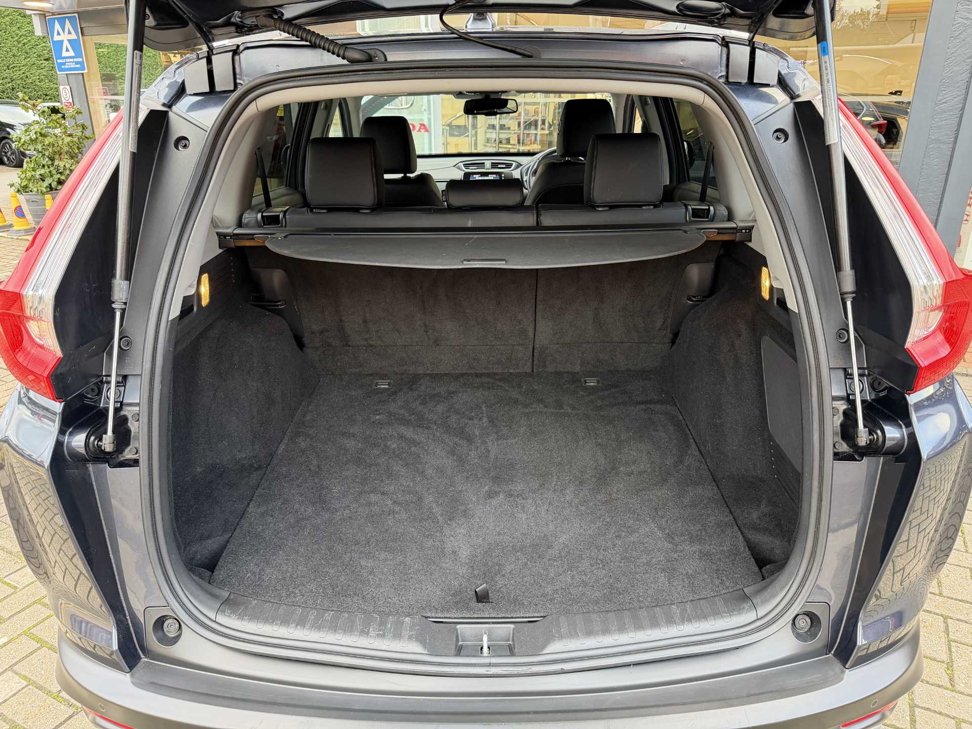 Honda CR-V 2.0 i-MMD Hybrid SR  2WD 5dr eCVT - Image 13