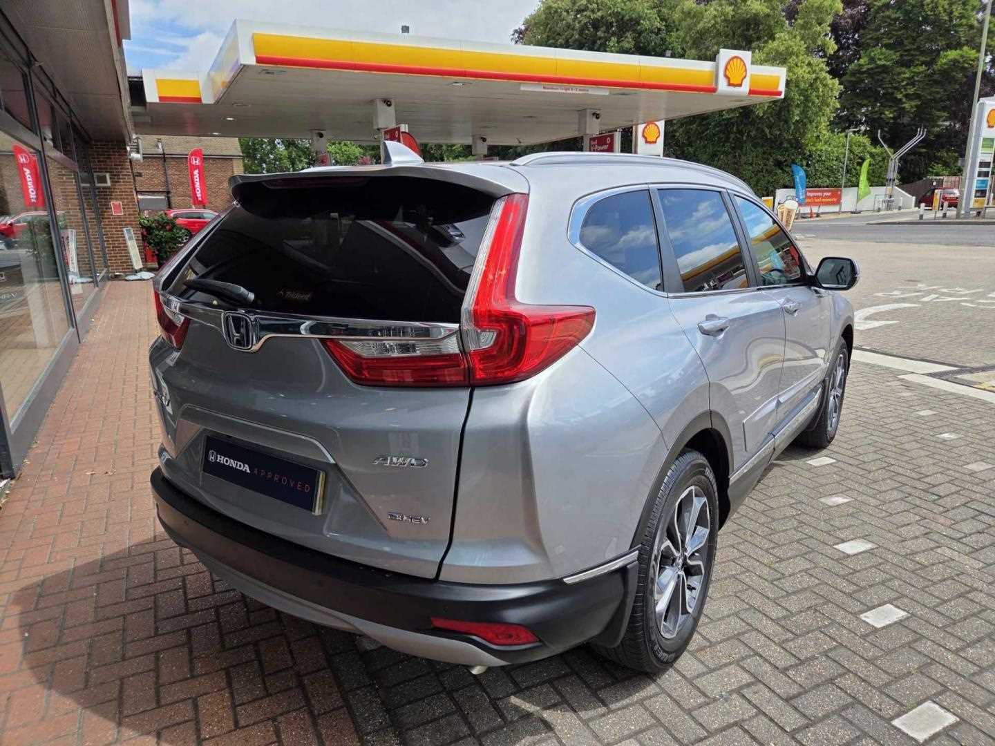 Honda CR-V 2.0 i-MMD Hybrid EX 5dr eCVT - Image 12