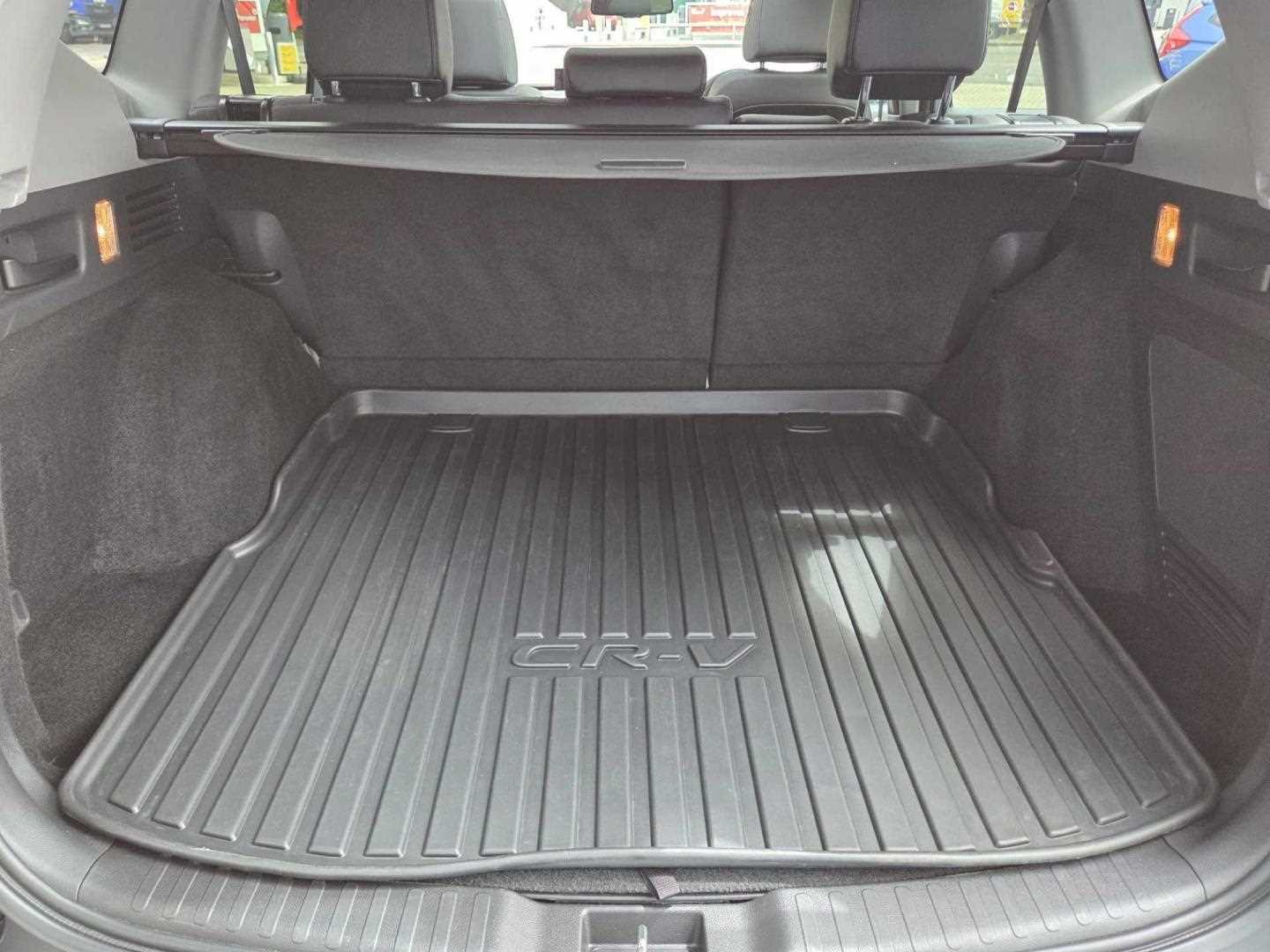 Honda CR-V 2.0 i-MMD Hybrid EX 5dr eCVT - Image 13