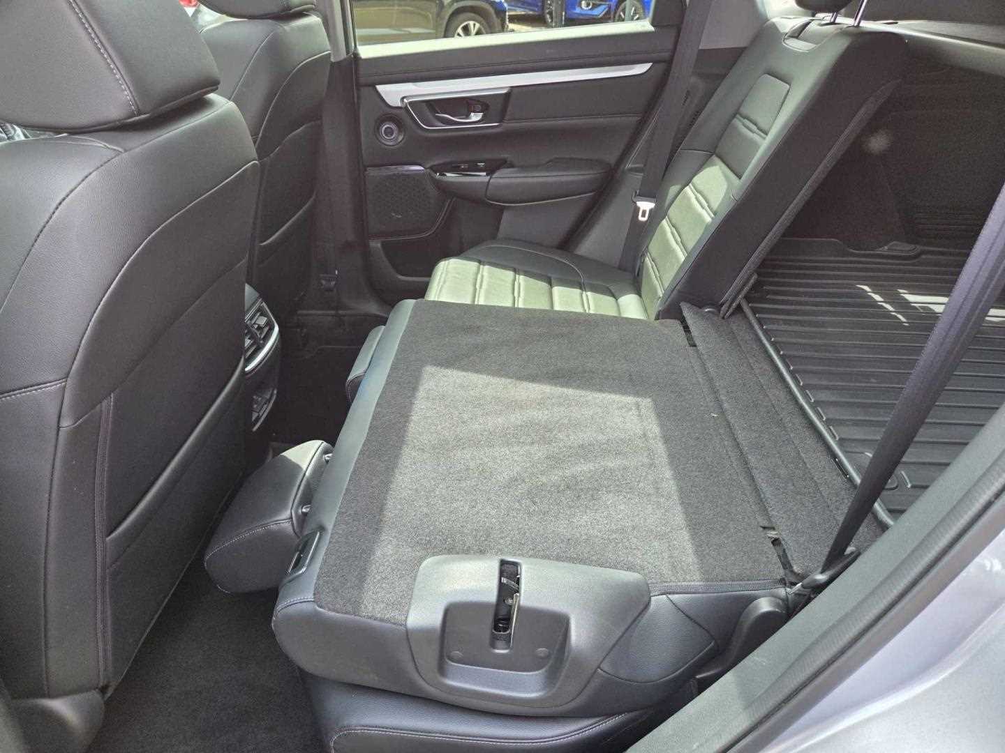 Honda CR-V 2.0 i-MMD Hybrid EX 5dr eCVT - Image 19