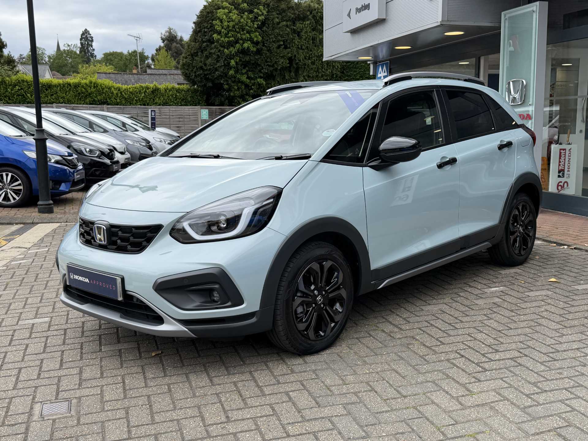 Honda Jazz 1.5 i-MMD Hybrid Crosstar Advance 5dr eCVT - Image 10
