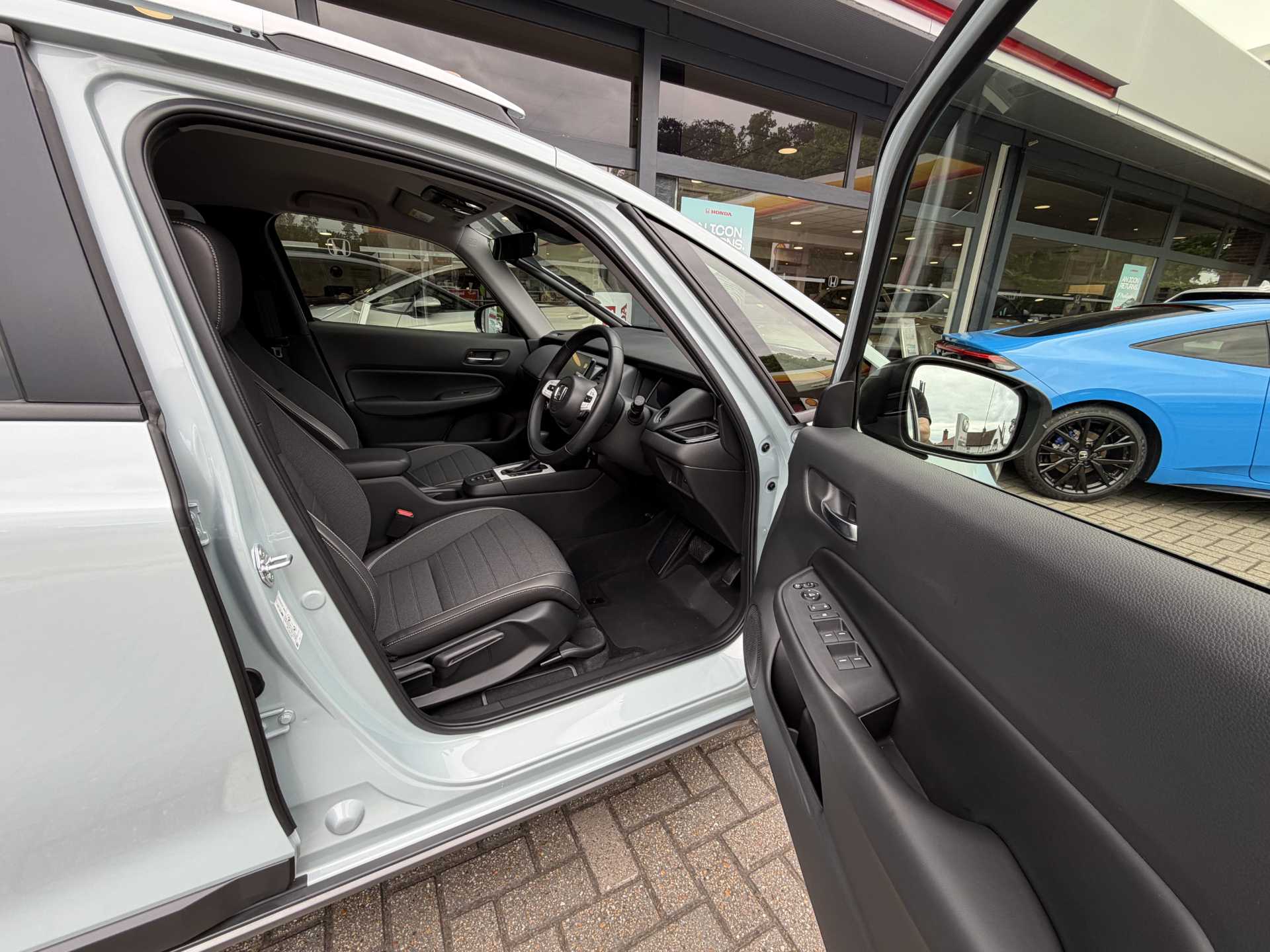 Honda Jazz 1.5 i-MMD Hybrid Crosstar Advance 5dr eCVT - Image 15