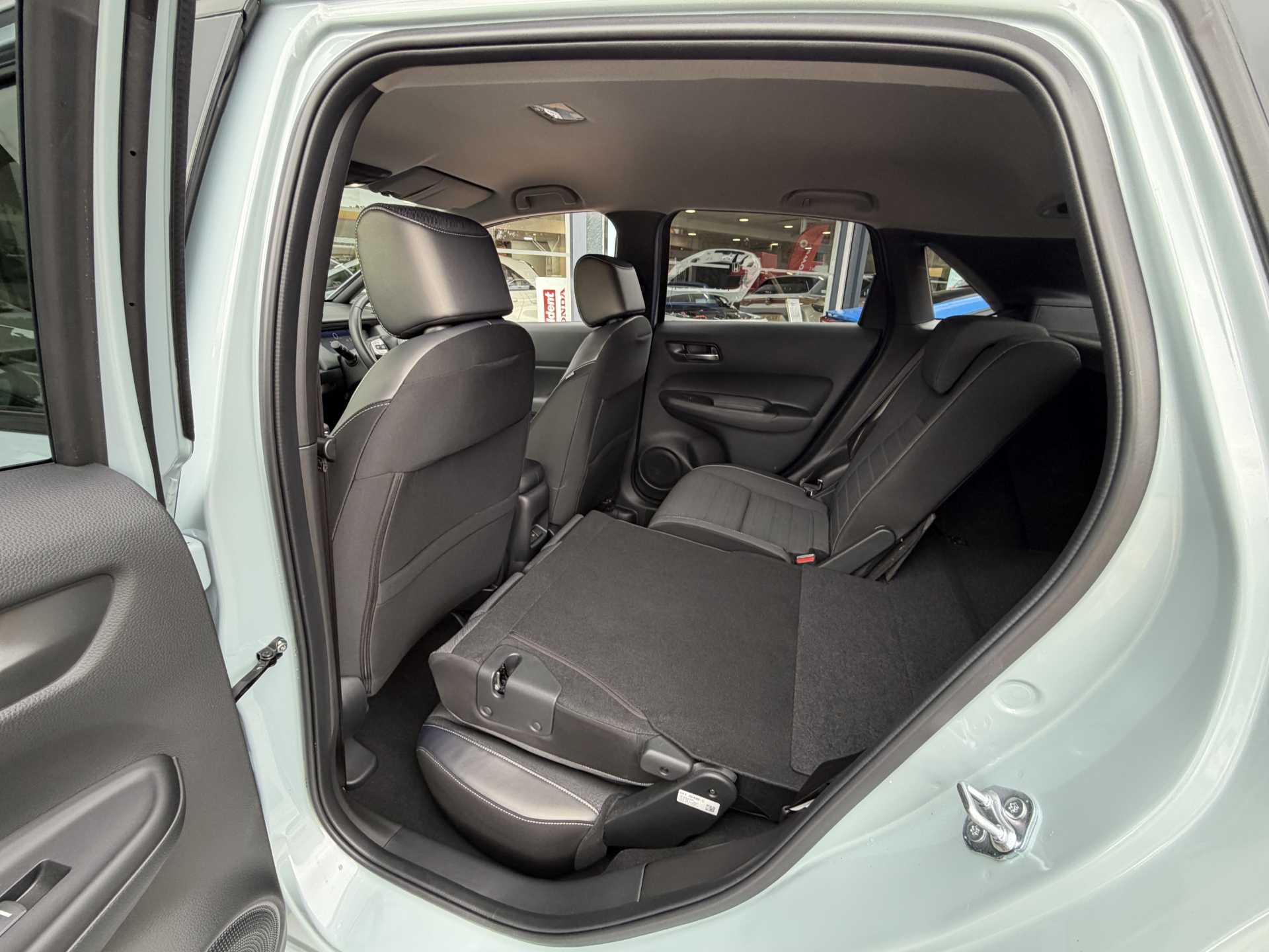 Honda Jazz 1.5 i-MMD Hybrid Crosstar Advance 5dr eCVT - Image 19