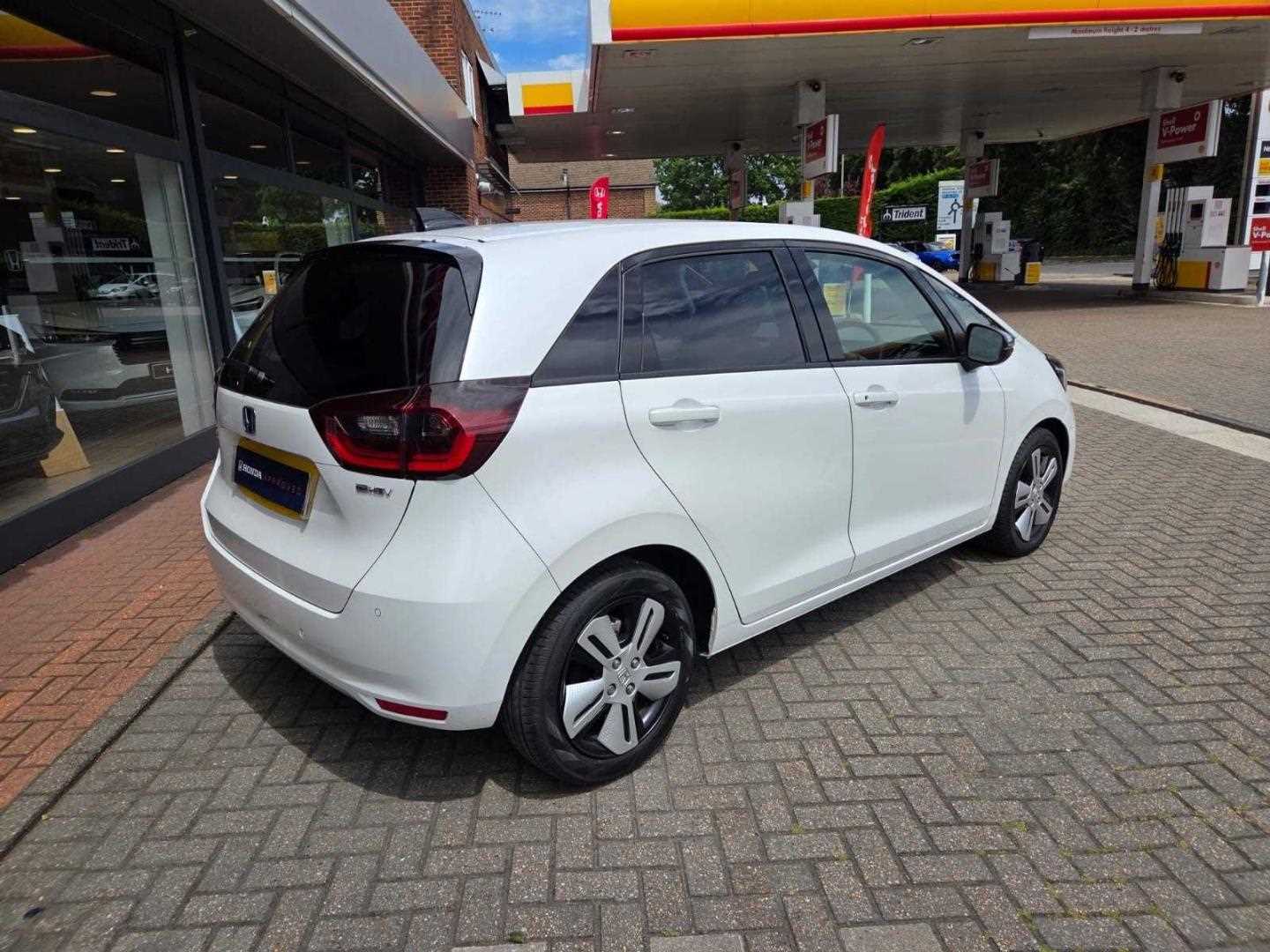 Honda JAZZ 1.5 i-MMD Hybrid EX 5dr eCVT - Image 12