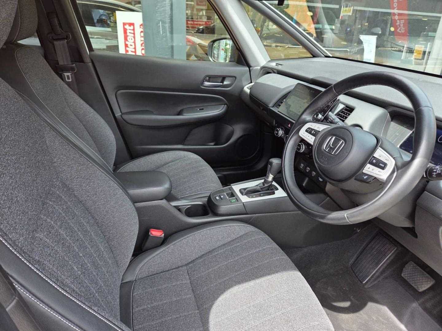 Honda JAZZ 1.5 i-MMD Hybrid EX 5dr eCVT - Image 15