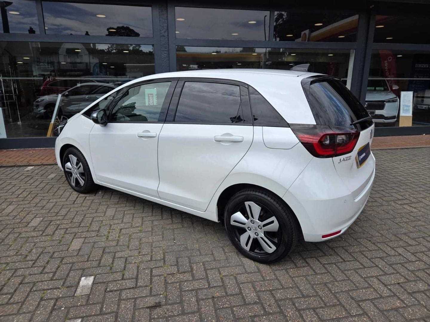 Honda JAZZ 1.5 i-MMD Hybrid EX 5dr eCVT - Image 3