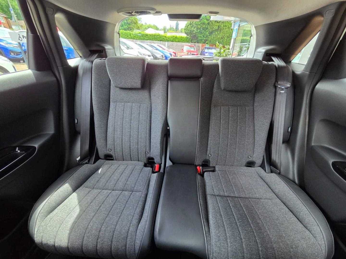 Honda JAZZ 1.5 i-MMD Hybrid EX 5dr eCVT - Image 8