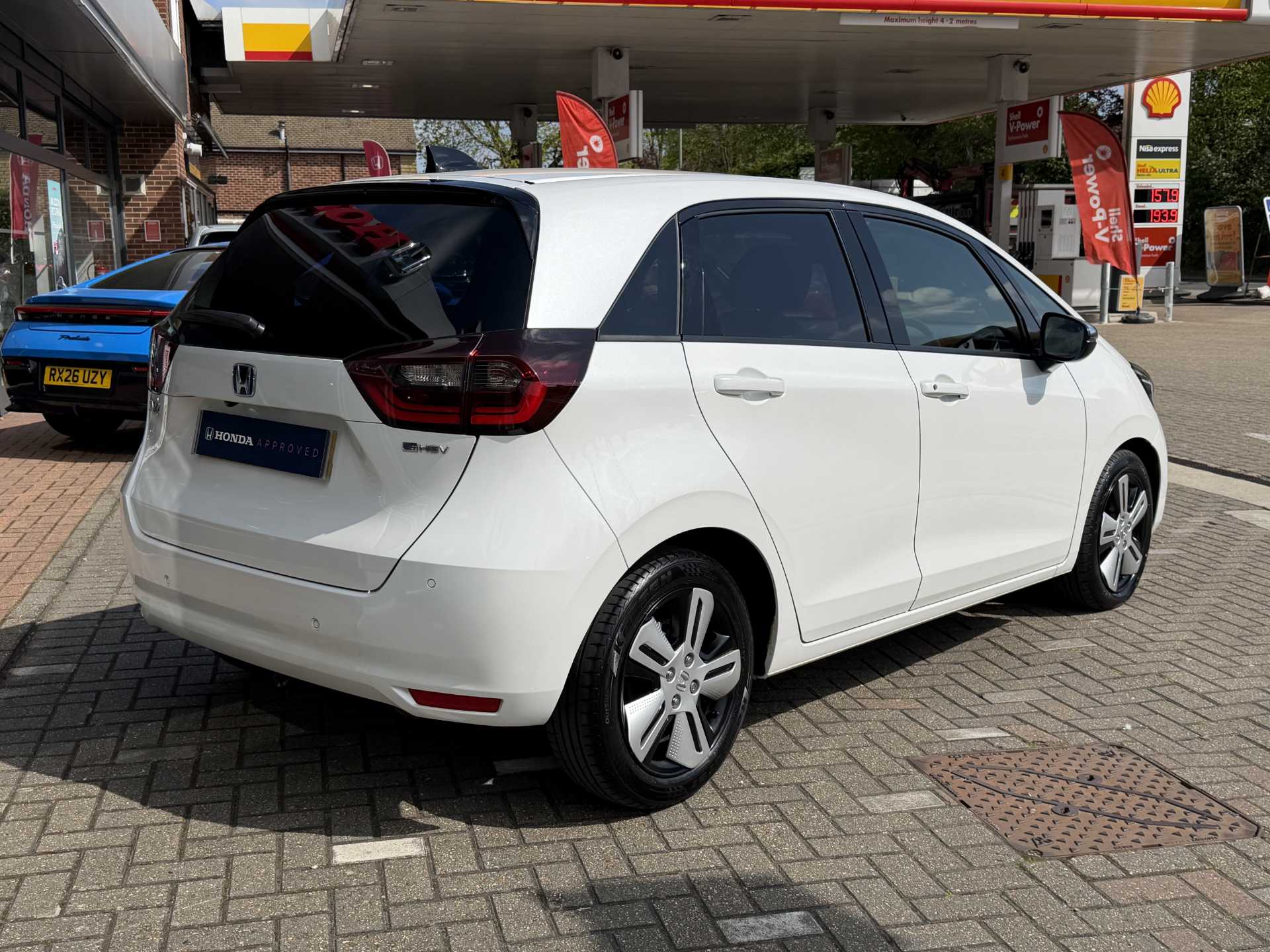 Honda Jazz 1.5 i-MMD Hybrid EX 5dr eCVT - Image 12