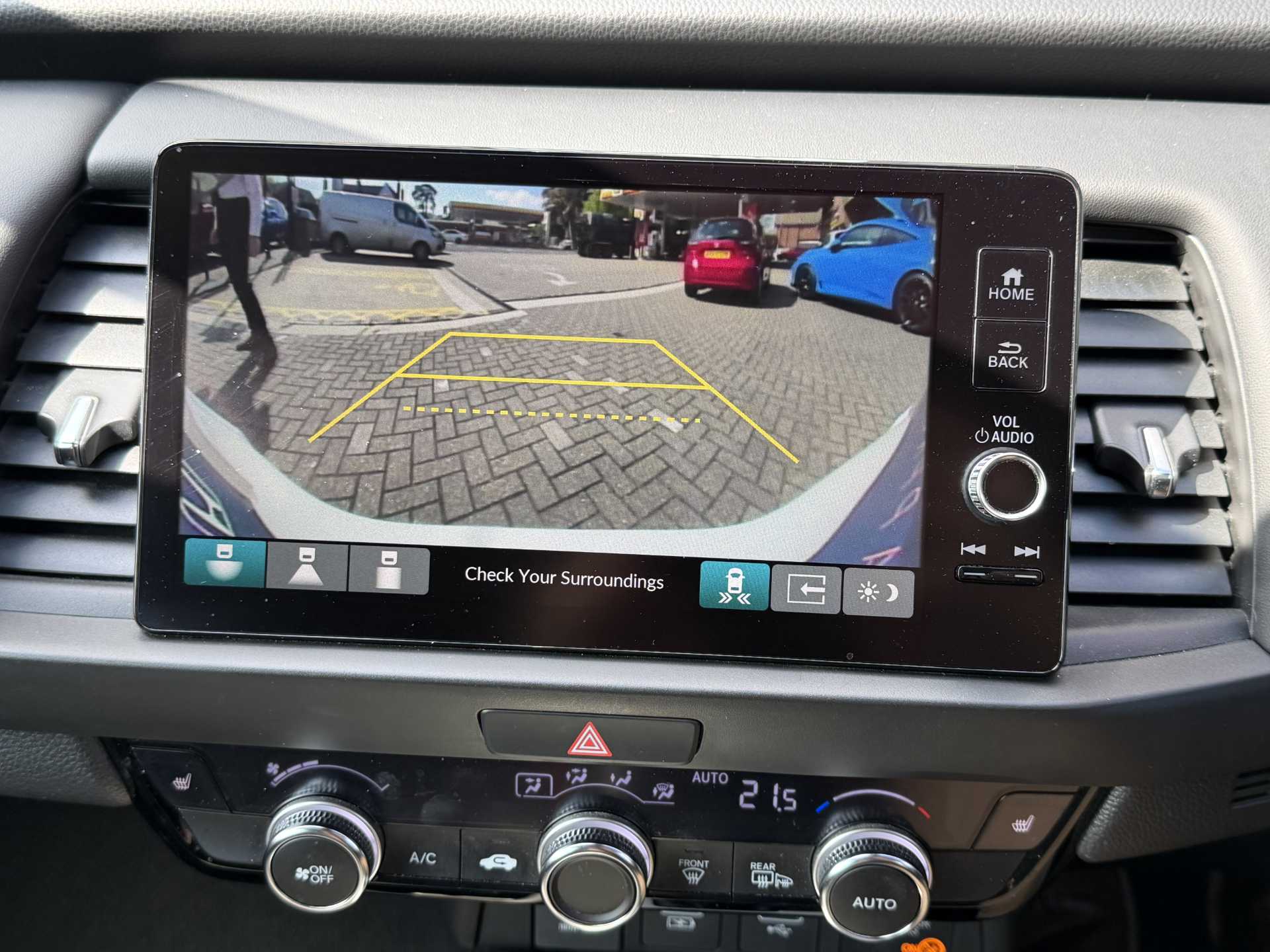 Honda Jazz 1.5 i-MMD Hybrid EX 5dr eCVT - Image 14