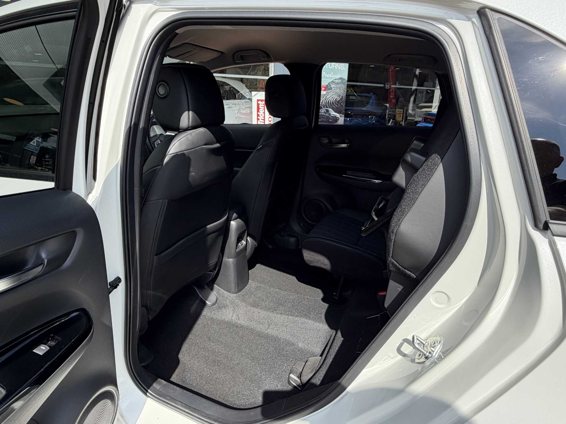 Honda Jazz 1.5 i-MMD Hybrid EX 5dr eCVT - Image 18