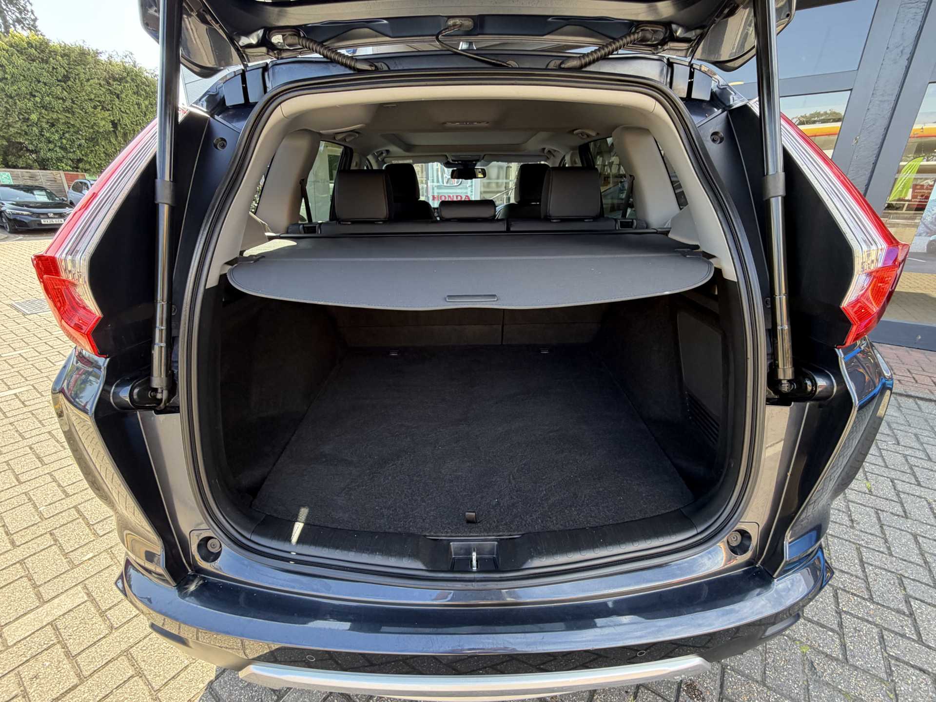 Honda CR-V 2.0 i-MMD Hybrid EX 5dr eCVT - Image 13