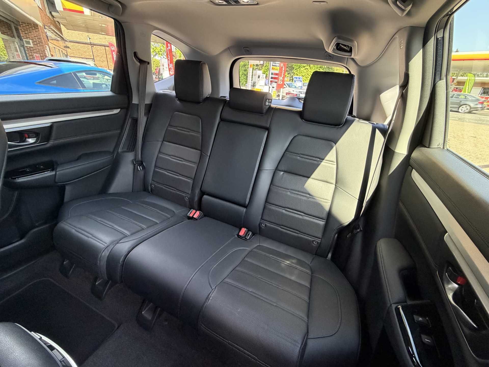 Honda CR-V 2.0 i-MMD Hybrid EX 5dr eCVT - Image 8