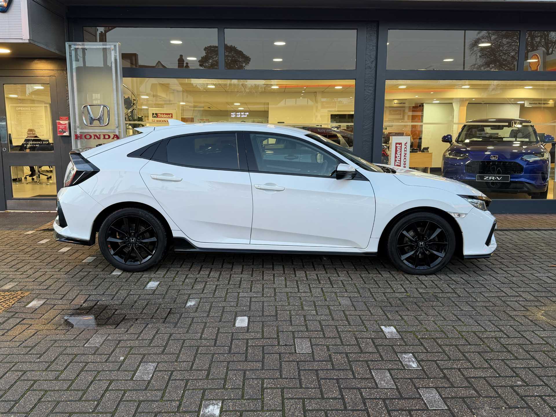 Honda Civic 1.5 VTEC Turbo Sport 5dr CVT - Image 5