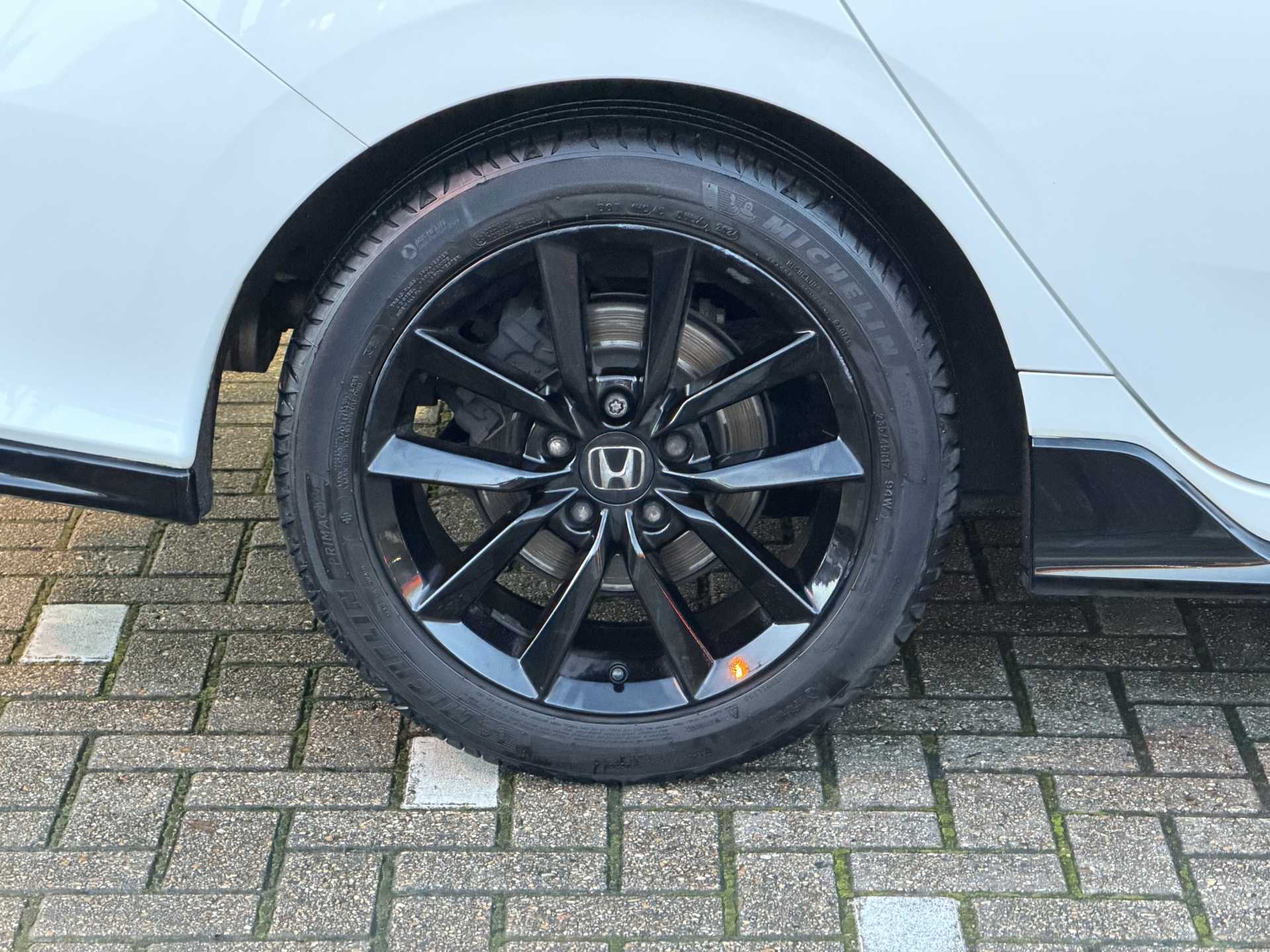 Honda Civic 1.5 VTEC Turbo Sport 5dr CVT - Image 9