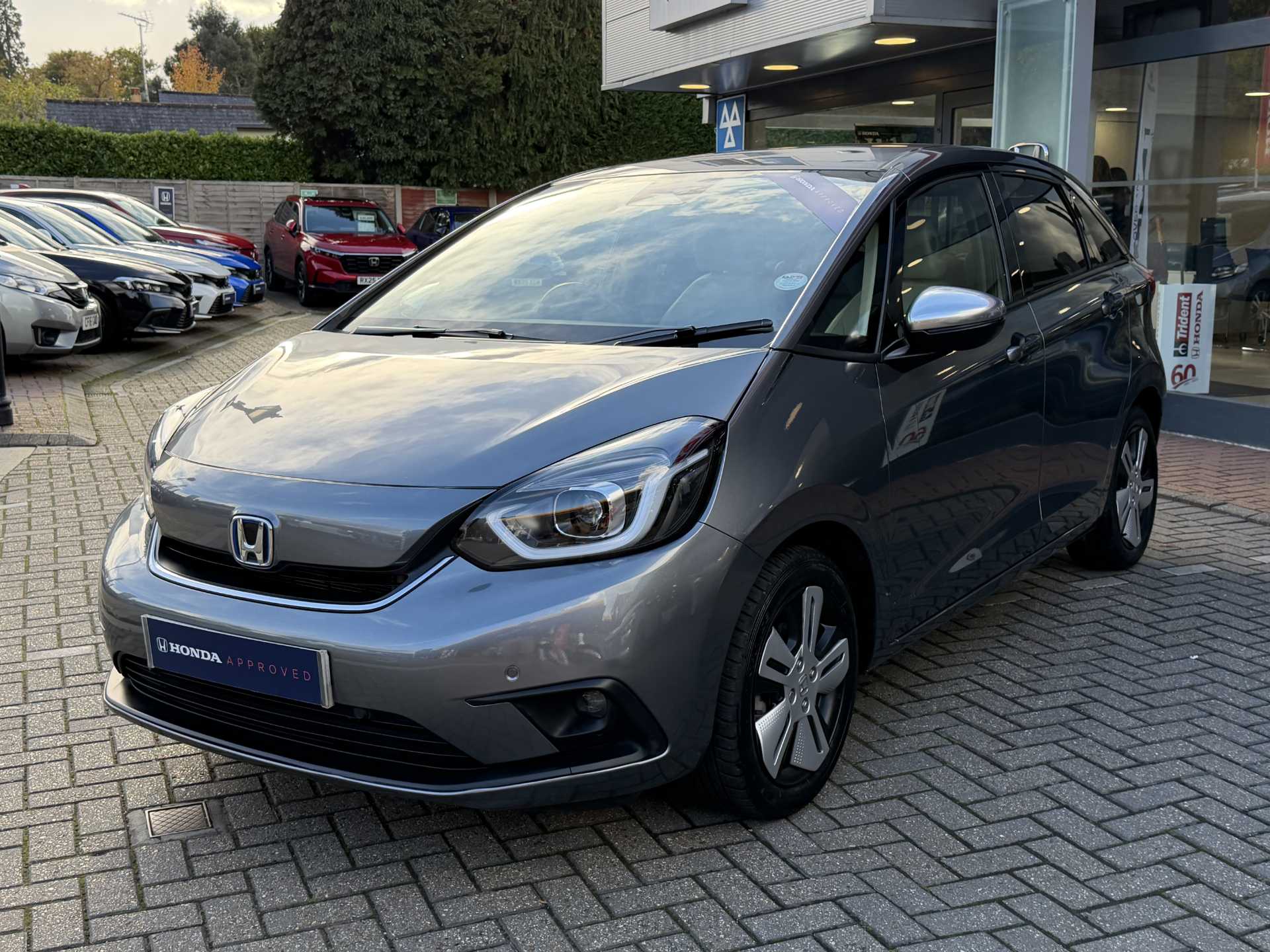 Honda Jazz 1.5 i-MMD Hybrid EX 5dr eCVT - Image 10