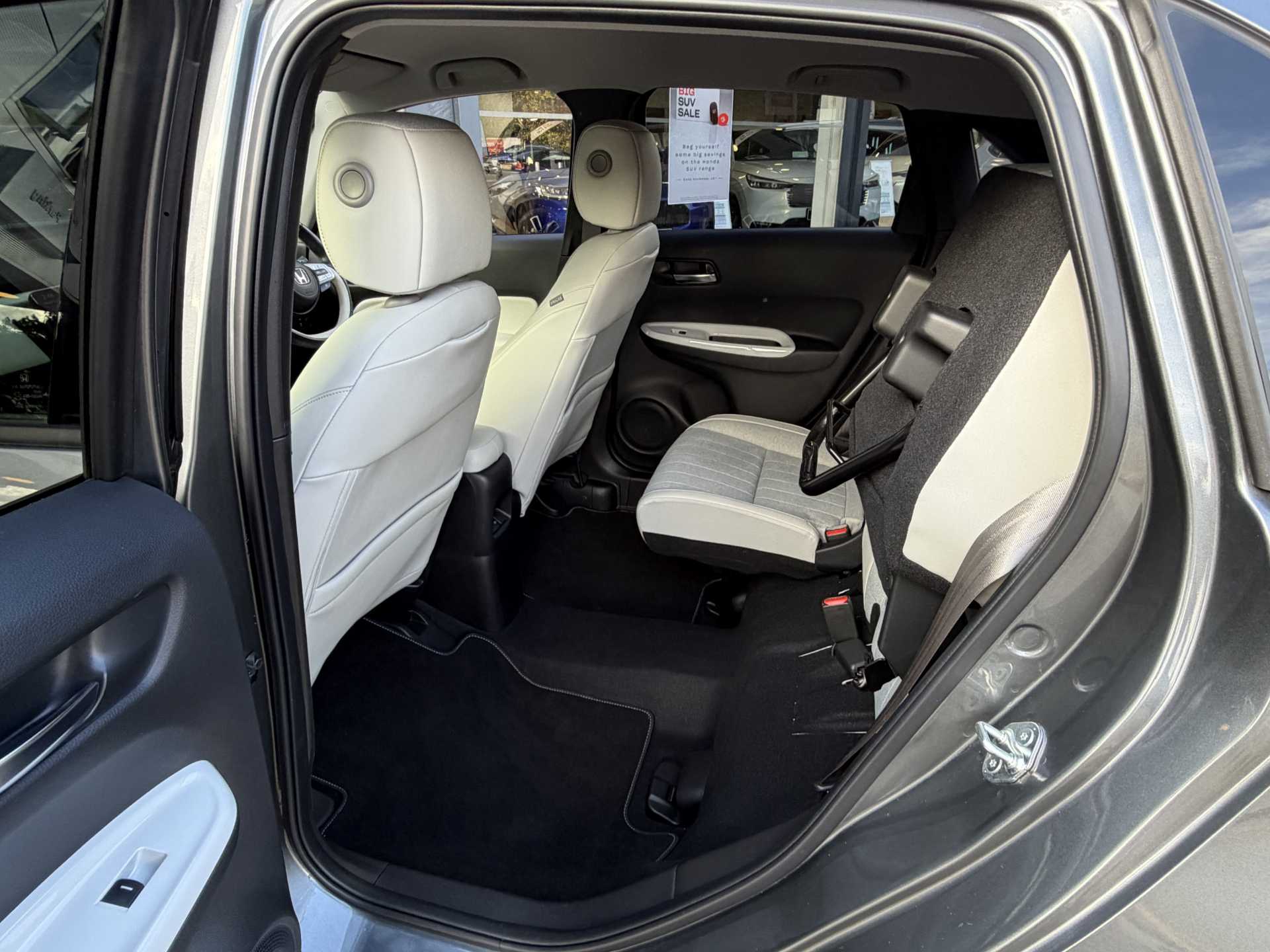 Honda Jazz 1.5 i-MMD Hybrid EX 5dr eCVT - Image 18