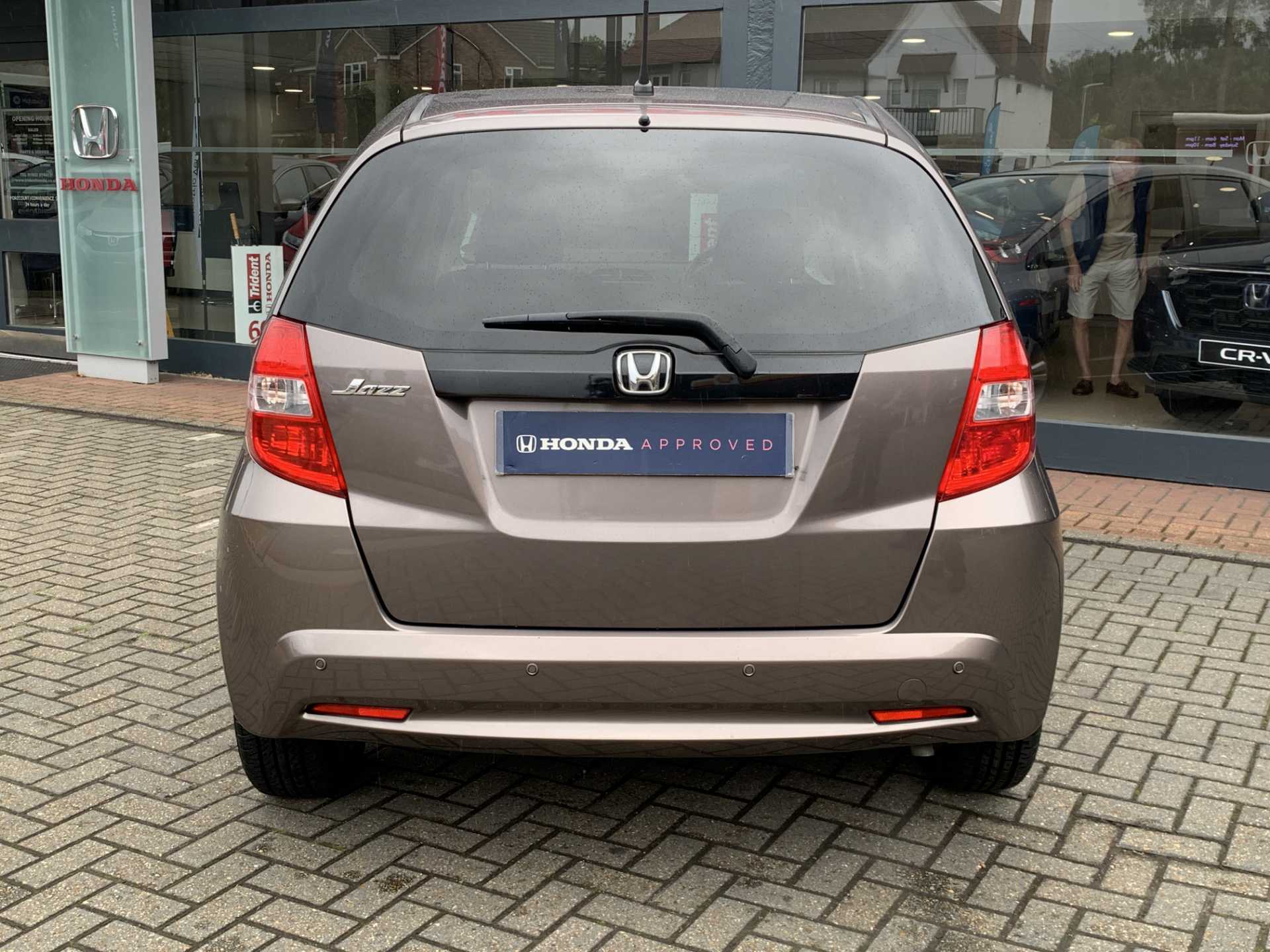 Honda Jazz 1.4 i-VTEC ES Plus 5dr - Image 7