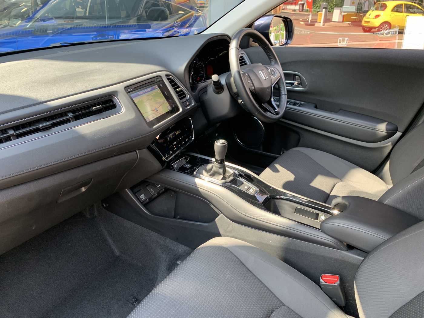 Honda HR-V 1.5 i-VTEC SE 5dr - Image 2