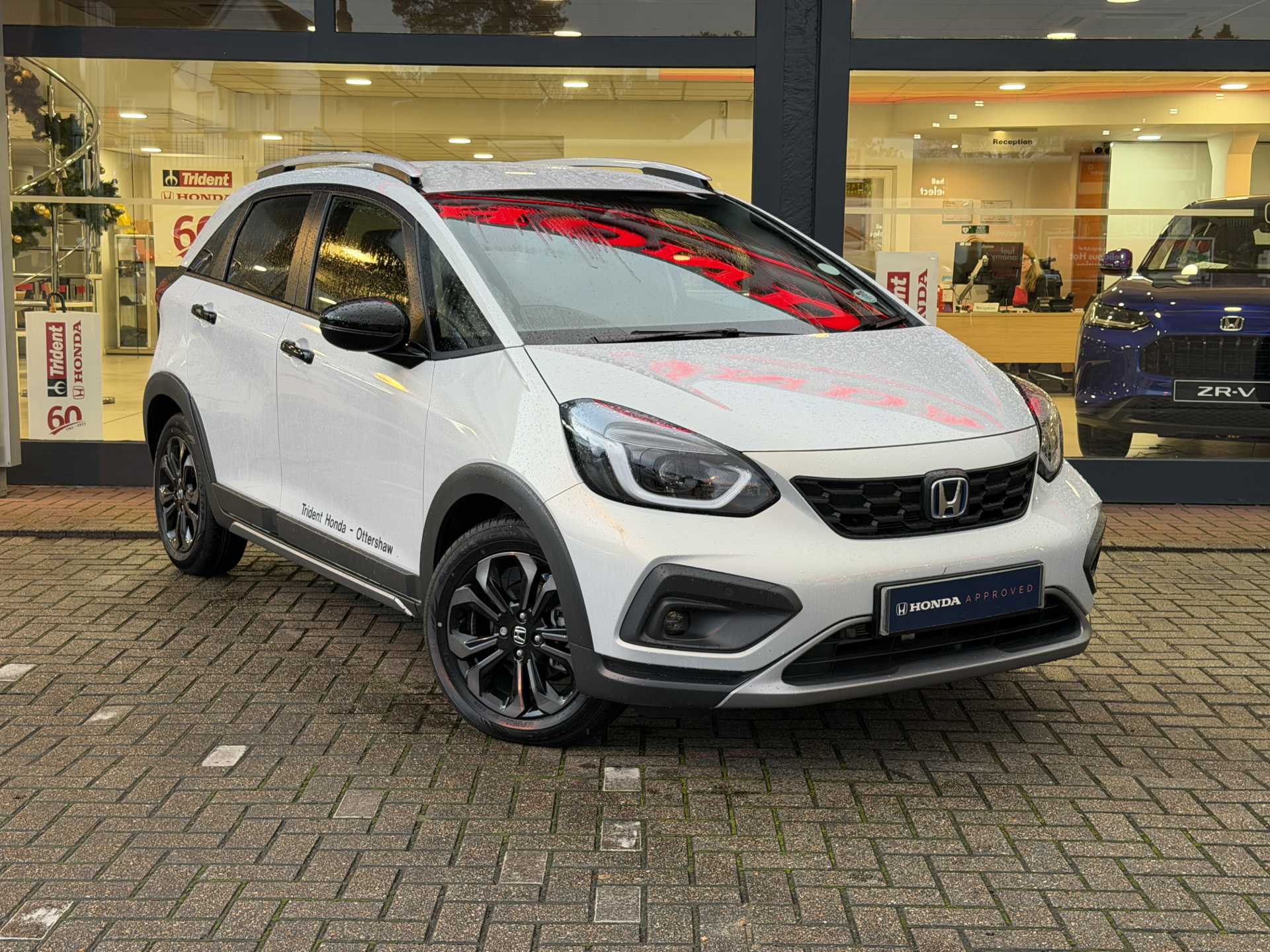 Honda Jazz 1.5 i-MMD Hybrid Crosstar Advance 5dr eCVT - Image 1