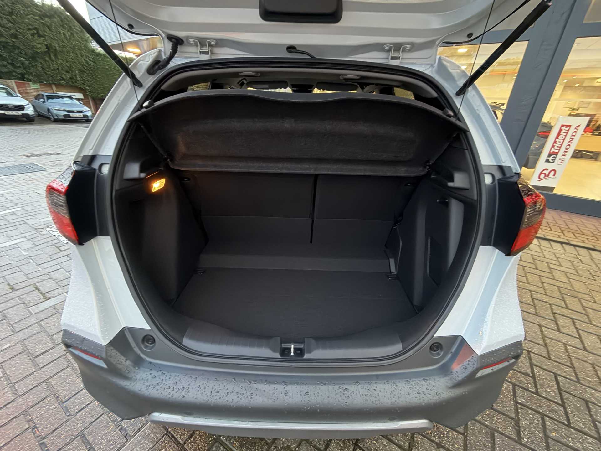 Honda Jazz 1.5 i-MMD Hybrid Crosstar Advance 5dr eCVT - Image 13