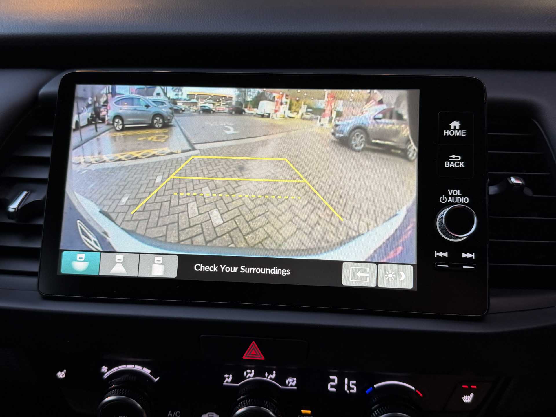 Honda Jazz 1.5 i-MMD Hybrid Crosstar Advance 5dr eCVT - Image 14