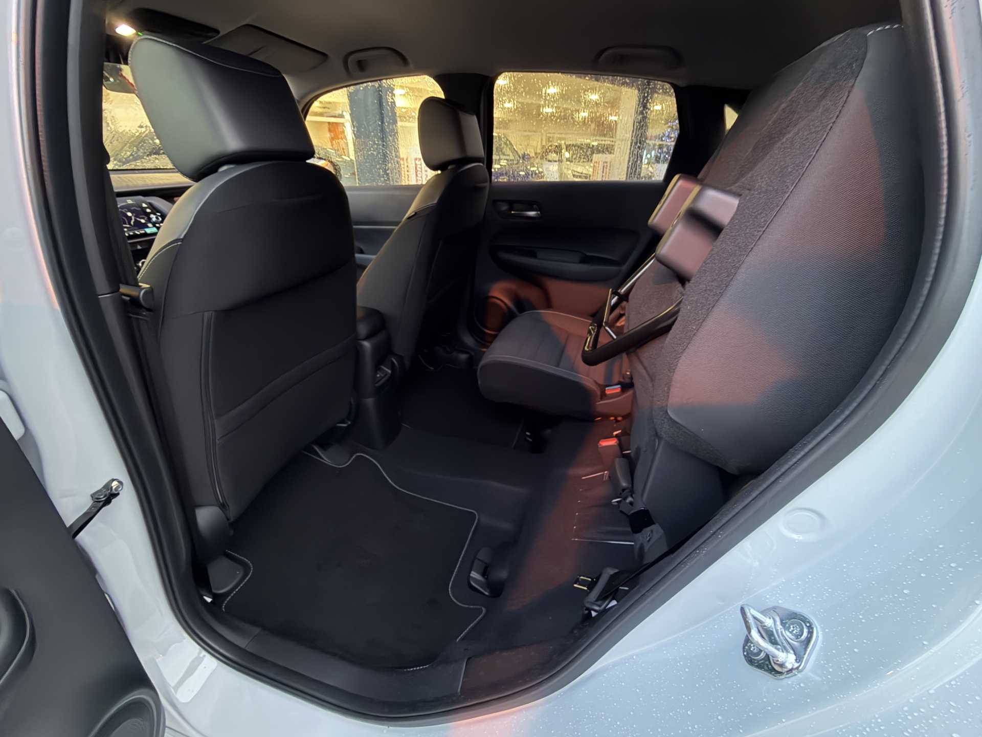 Honda Jazz 1.5 i-MMD Hybrid Crosstar Advance 5dr eCVT - Image 18