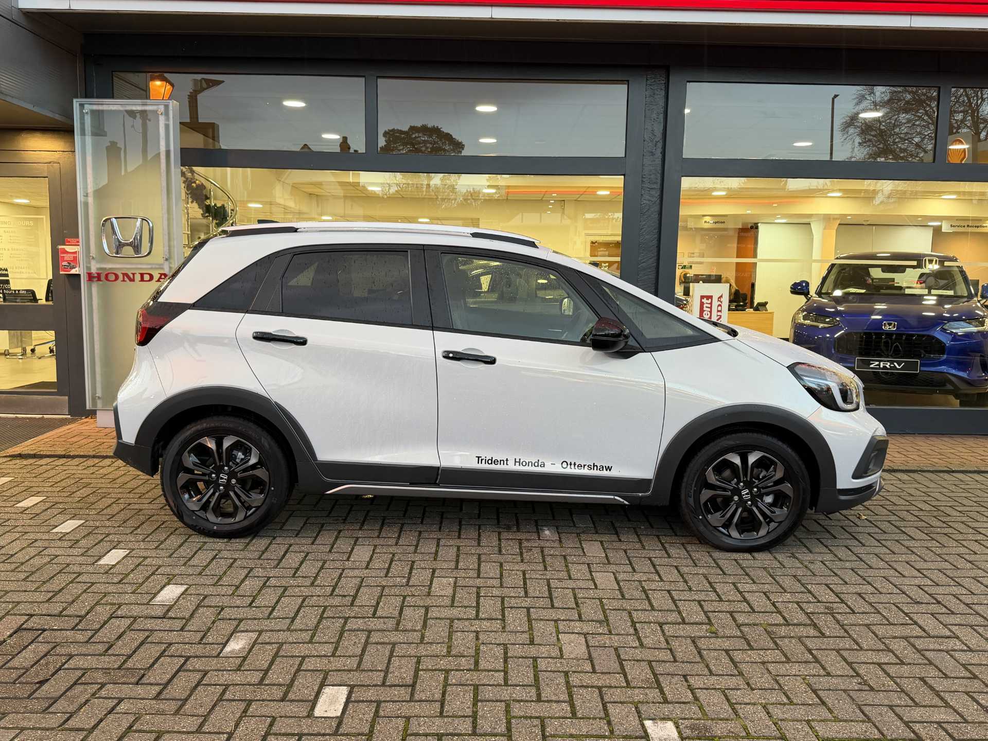 Honda Jazz 1.5 i-MMD Hybrid Crosstar Advance 5dr eCVT - Image 5