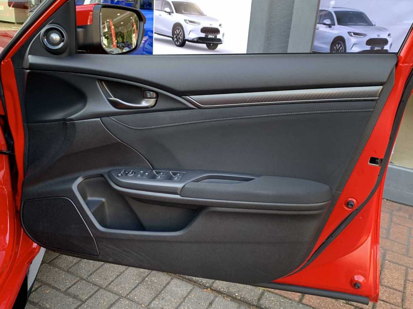 Honda Civic 1.5 VTEC Turbo Sport Plus 5dr — image 17