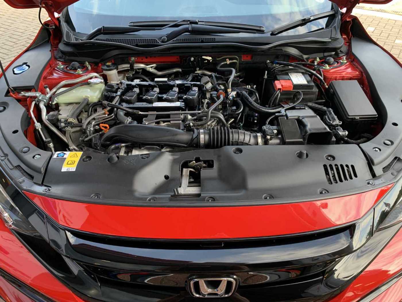 Honda Civic 1.5 VTEC Turbo Sport Plus 5dr — image 20