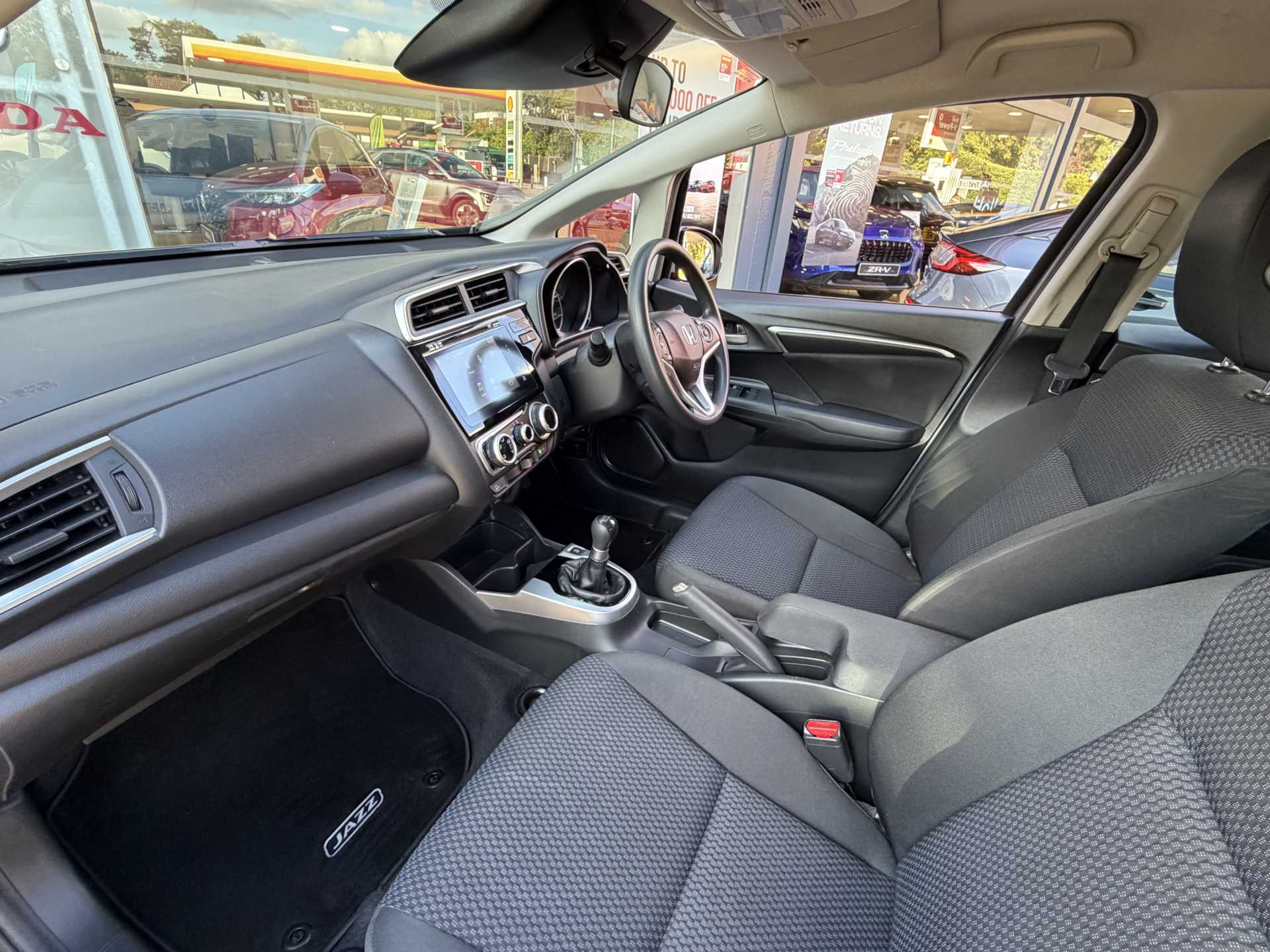 Honda Jazz 1.3 i-VTEC SE 5dr — image 2
