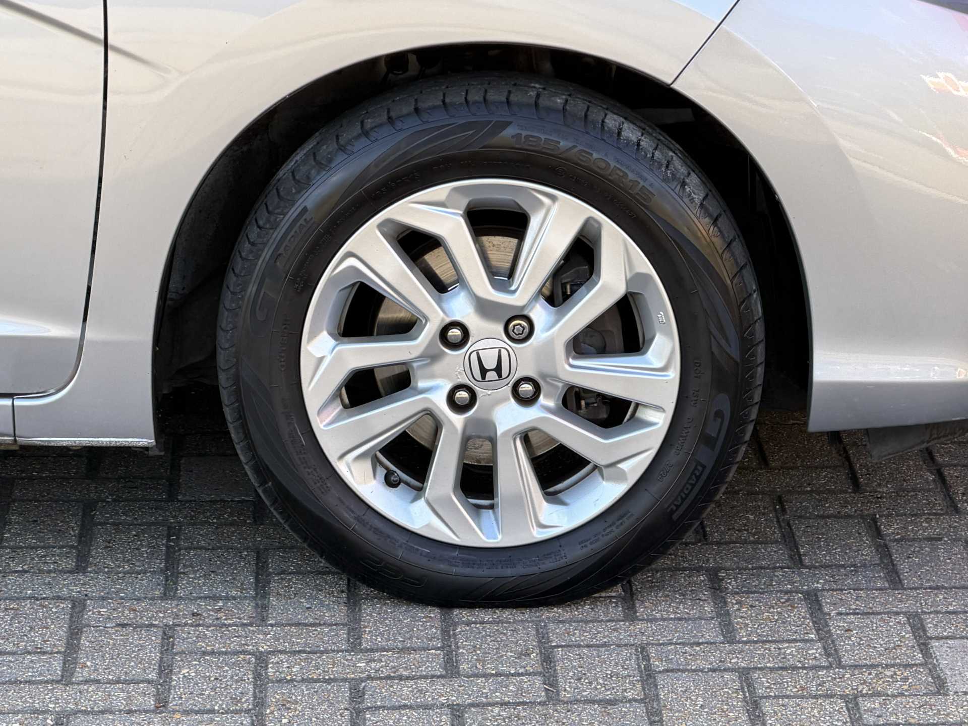 Honda Jazz 1.3 i-VTEC SE 5dr — image 9